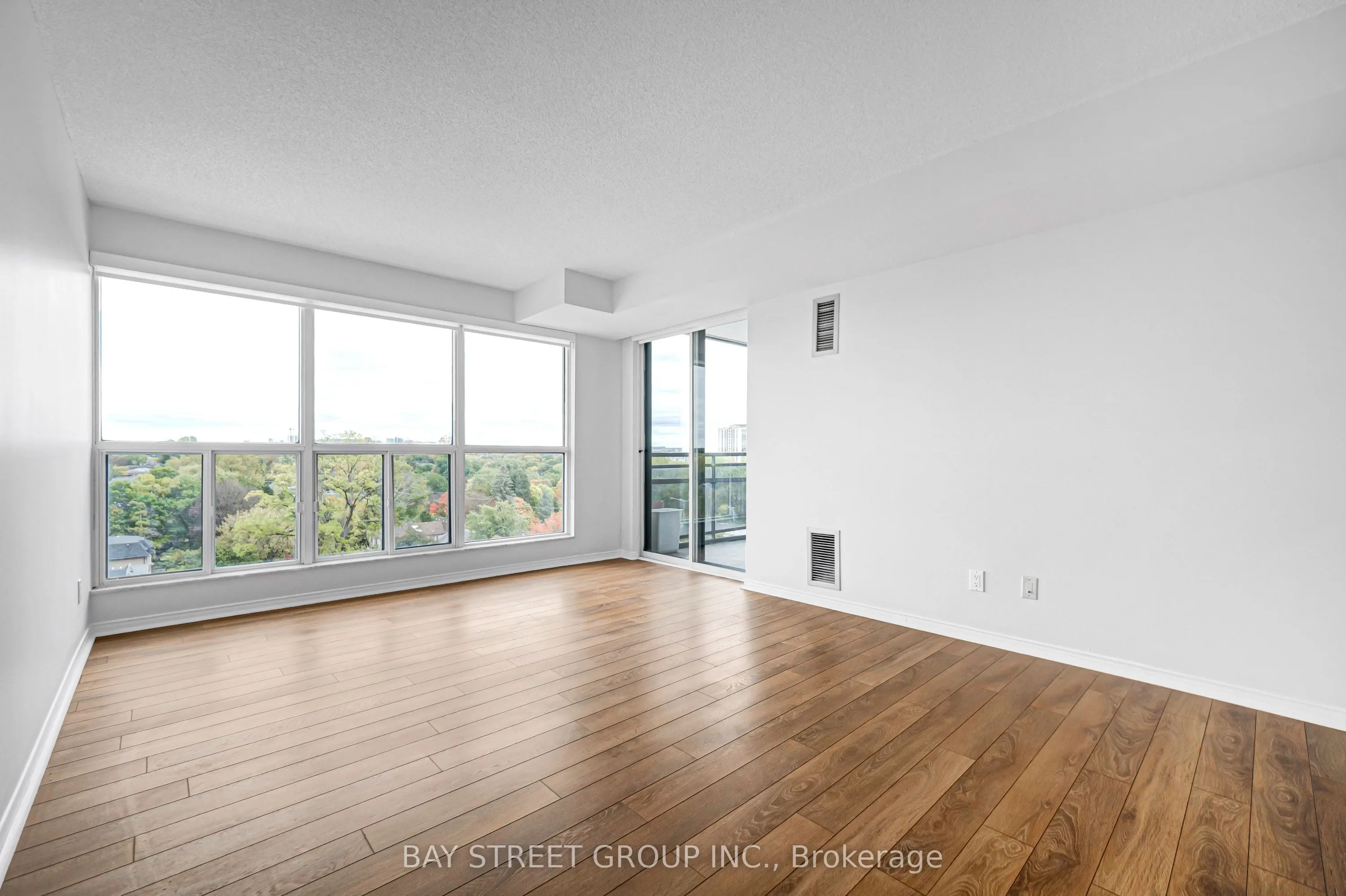 28 Hollywood Avenue #906
