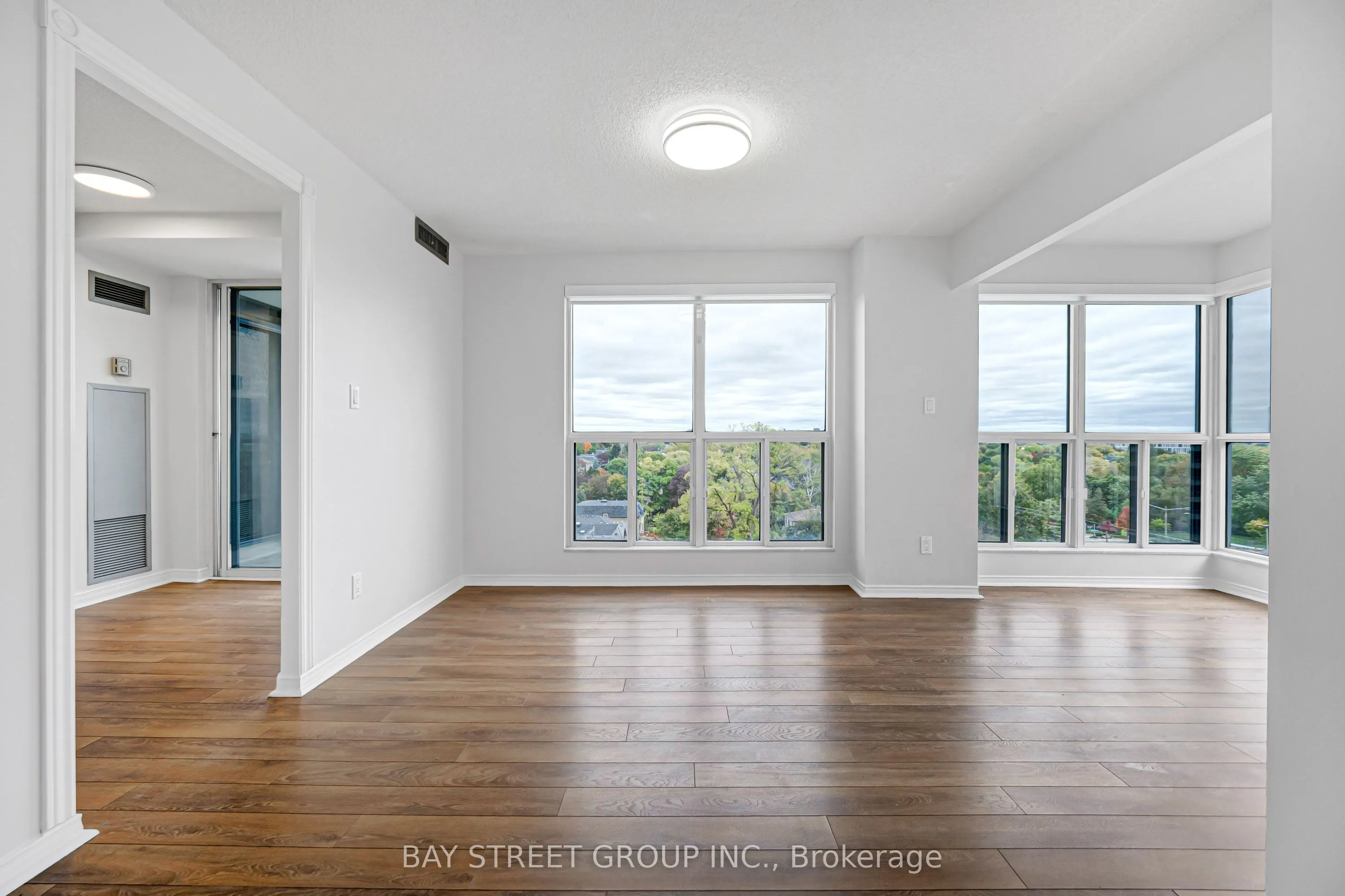 28 Hollywood Avenue #906