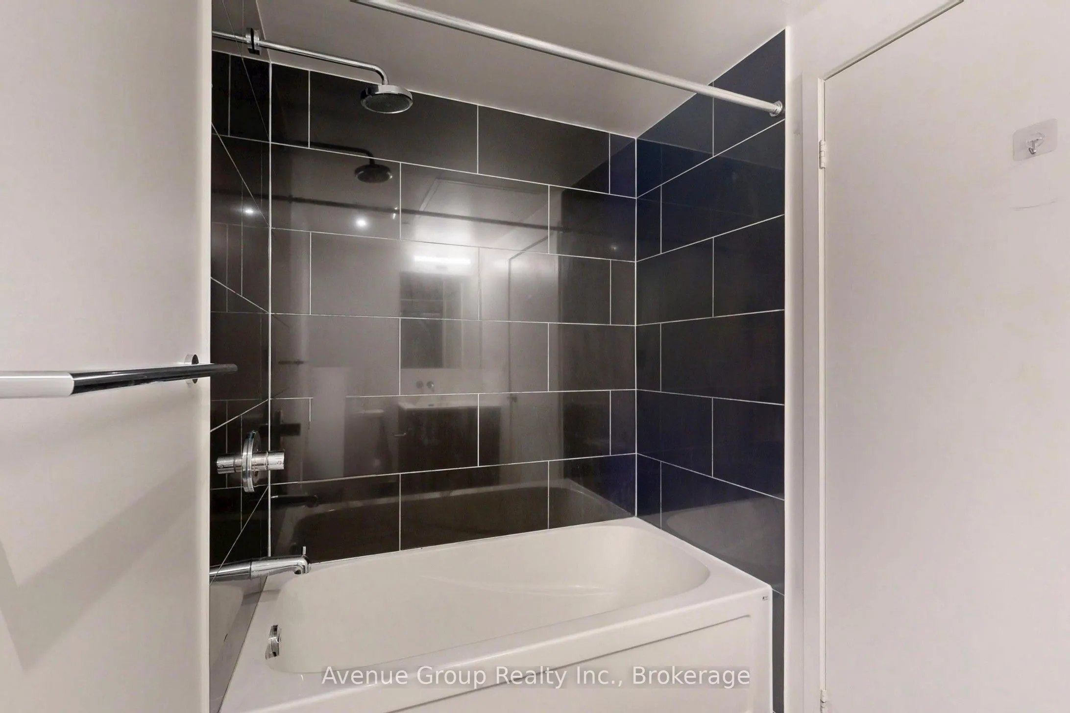100 Harbour Street #1705