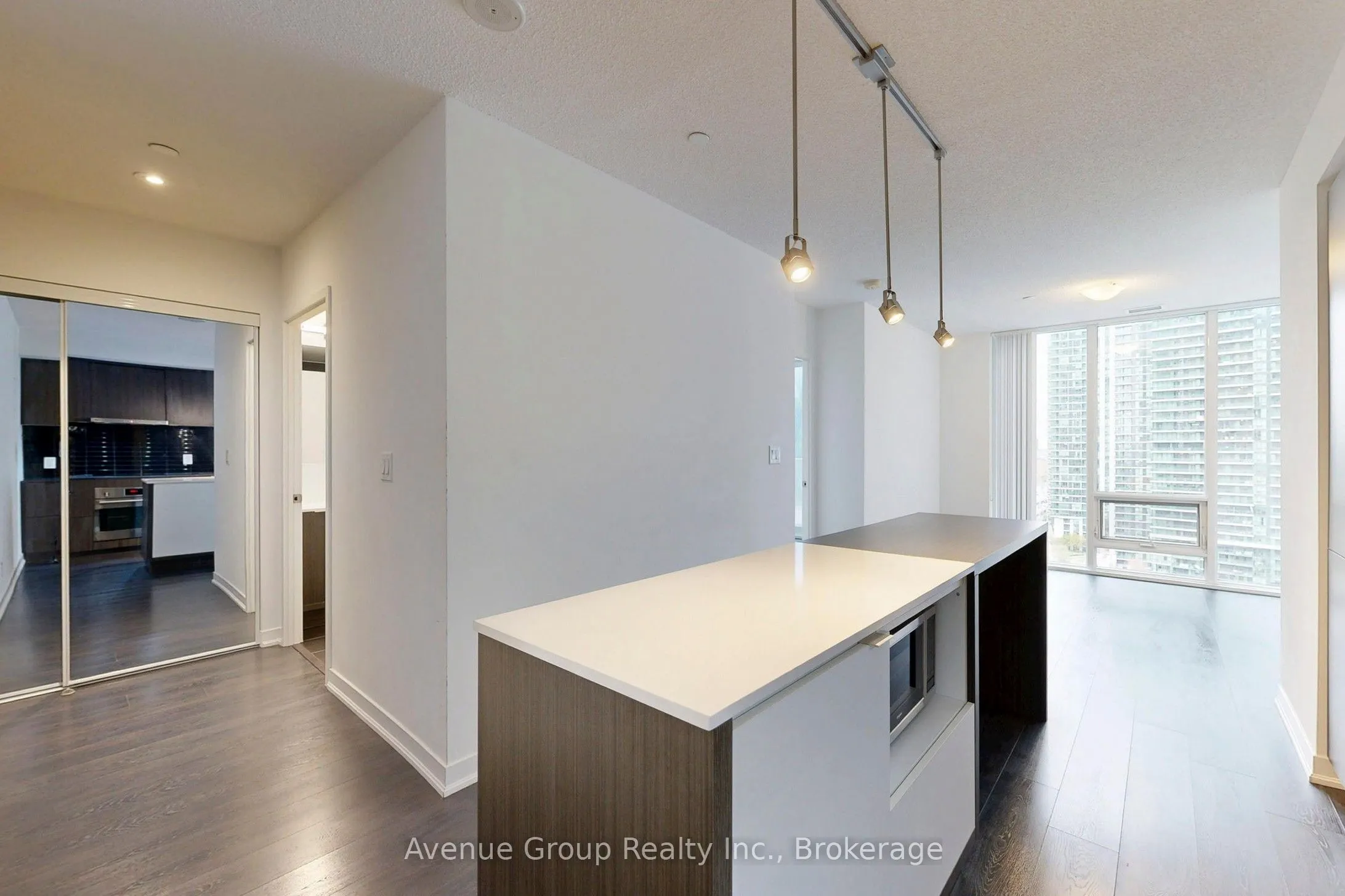 100 Harbour Street #1705