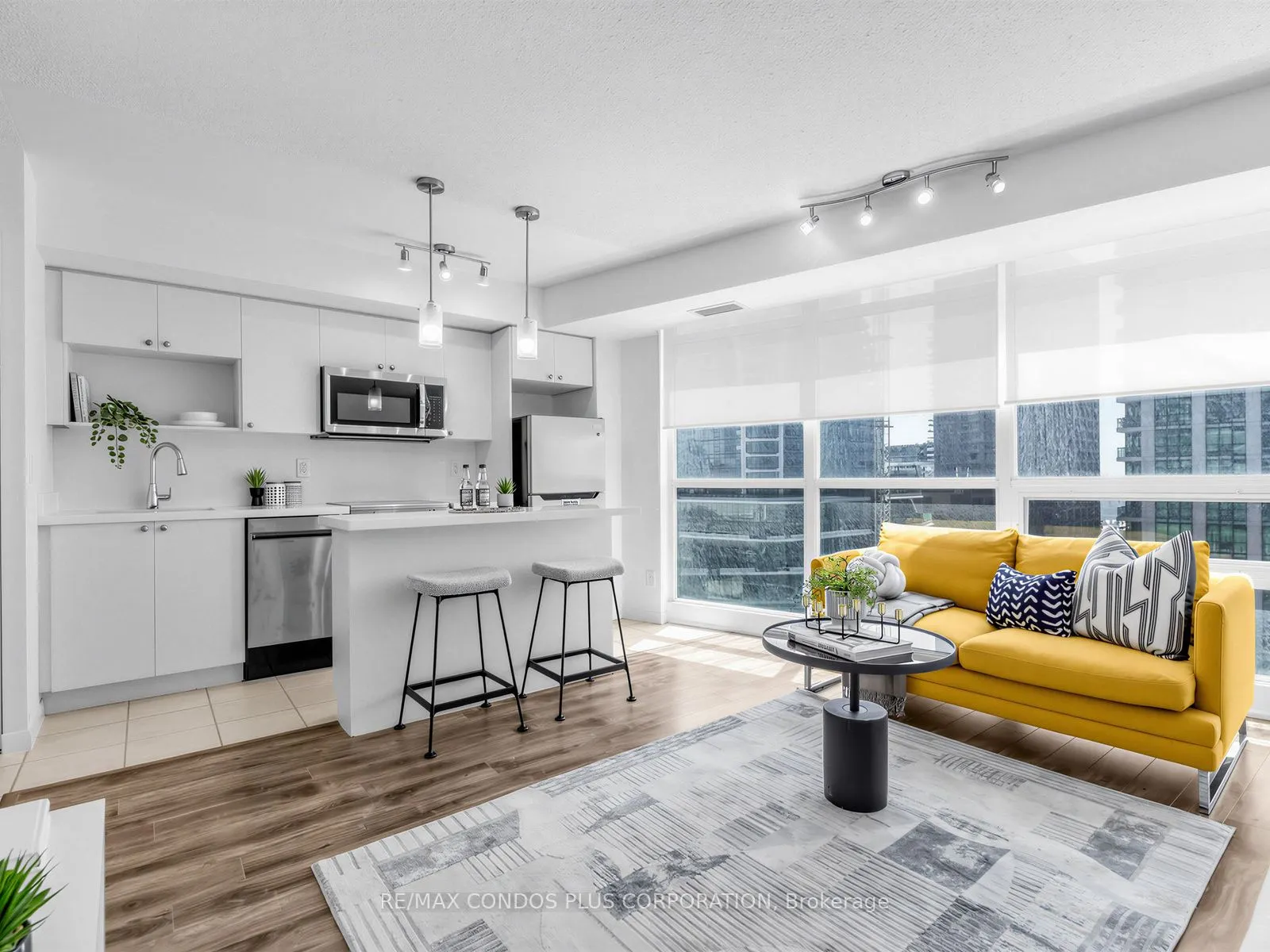 18 Yonge Street #1012