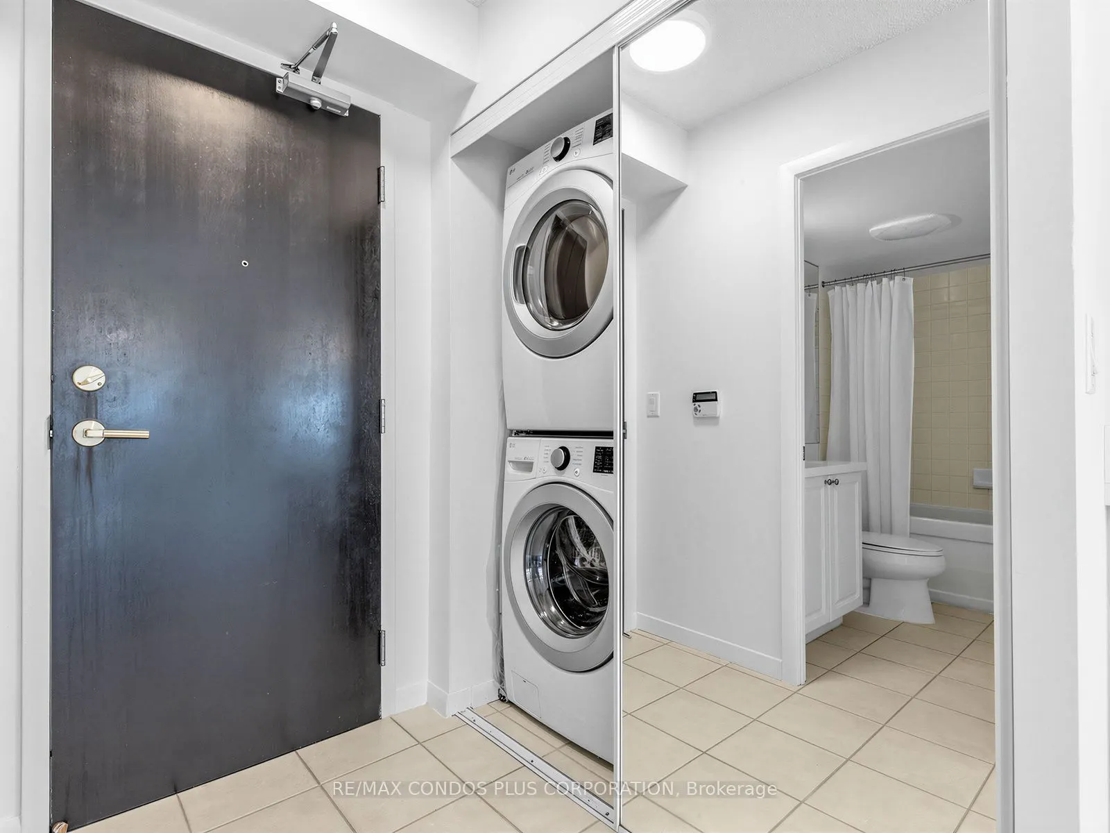 18 Yonge Street #1012
