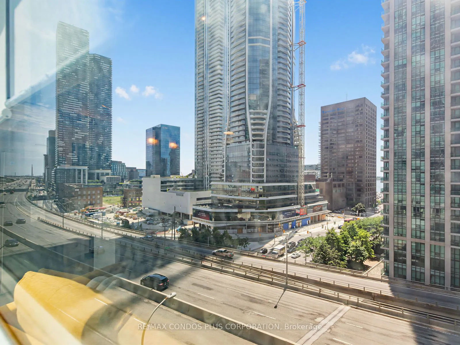18 Yonge Street #1012