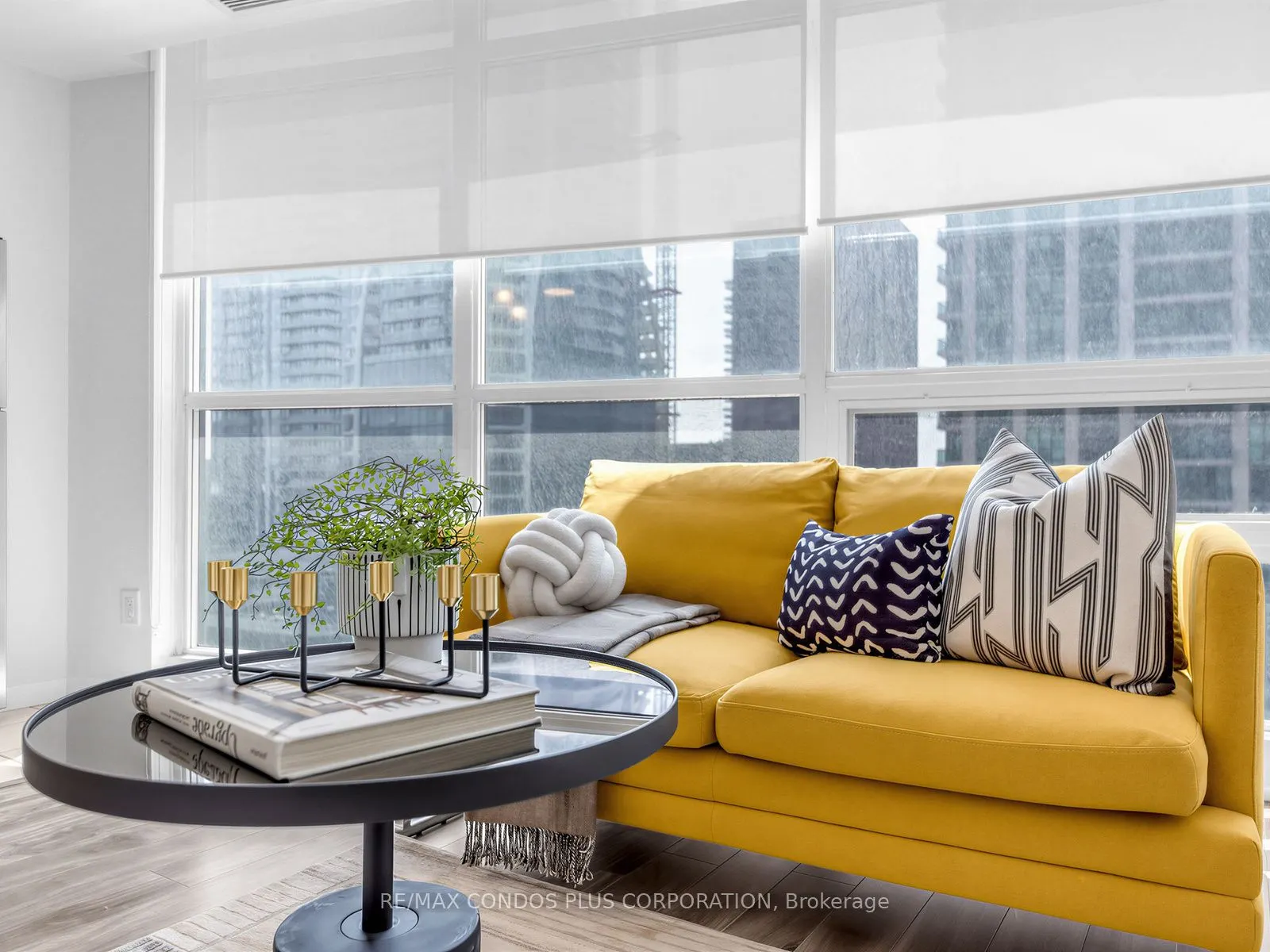 18 Yonge Street #1012
