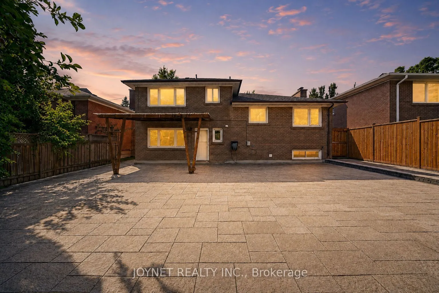 42 Brucedale Crescent