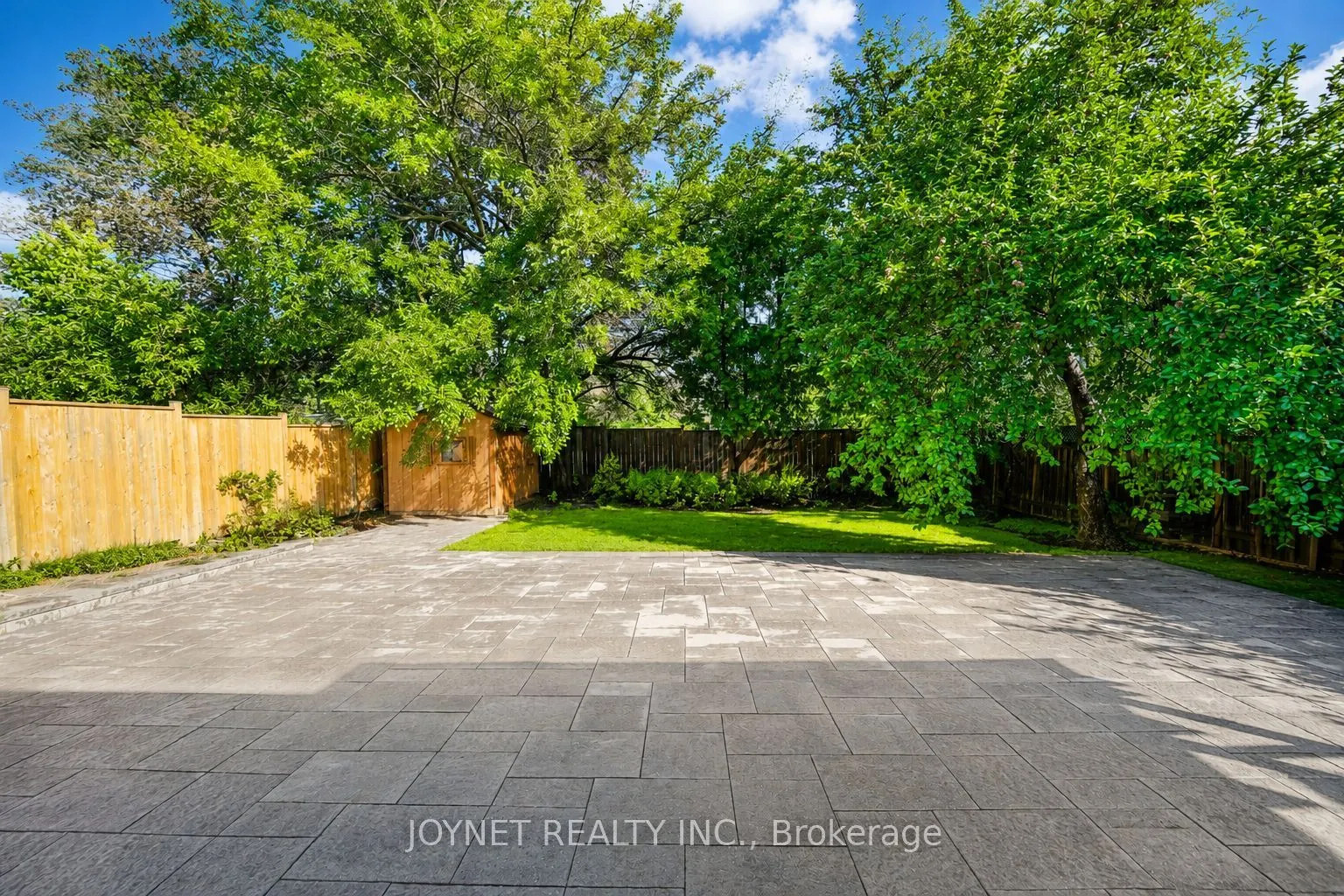 42 Brucedale Crescent