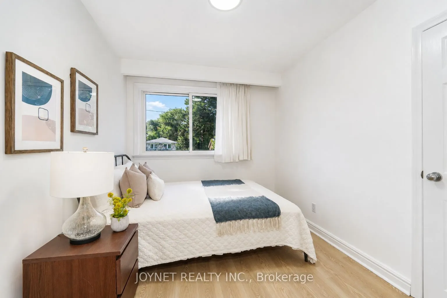 42 Brucedale Crescent