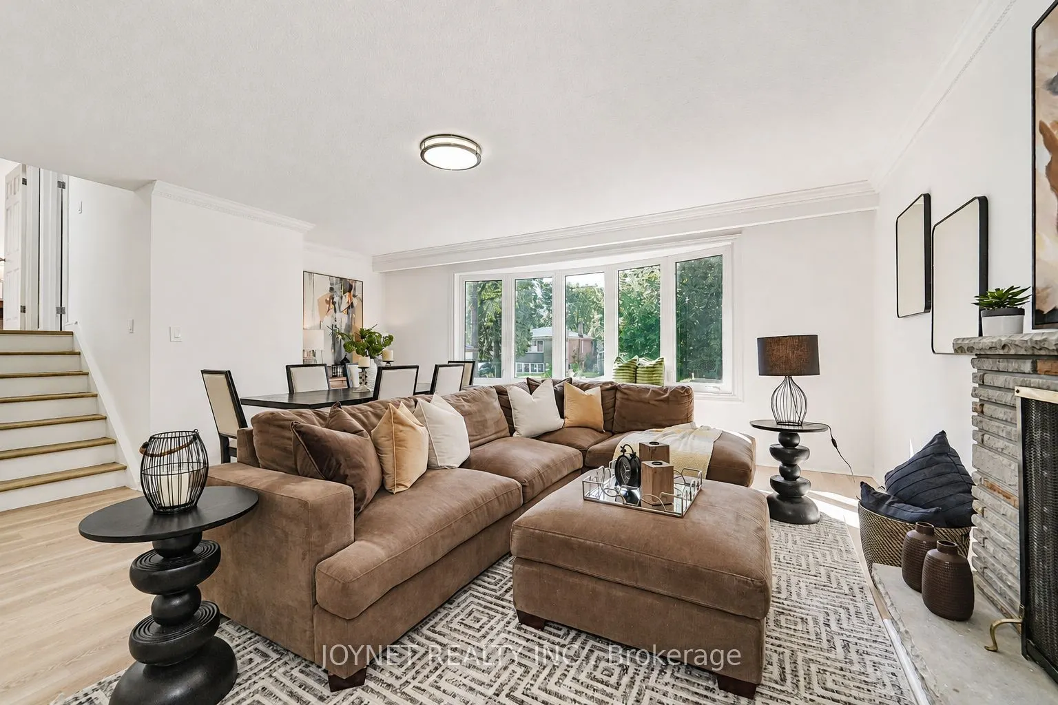 42 Brucedale Crescent
