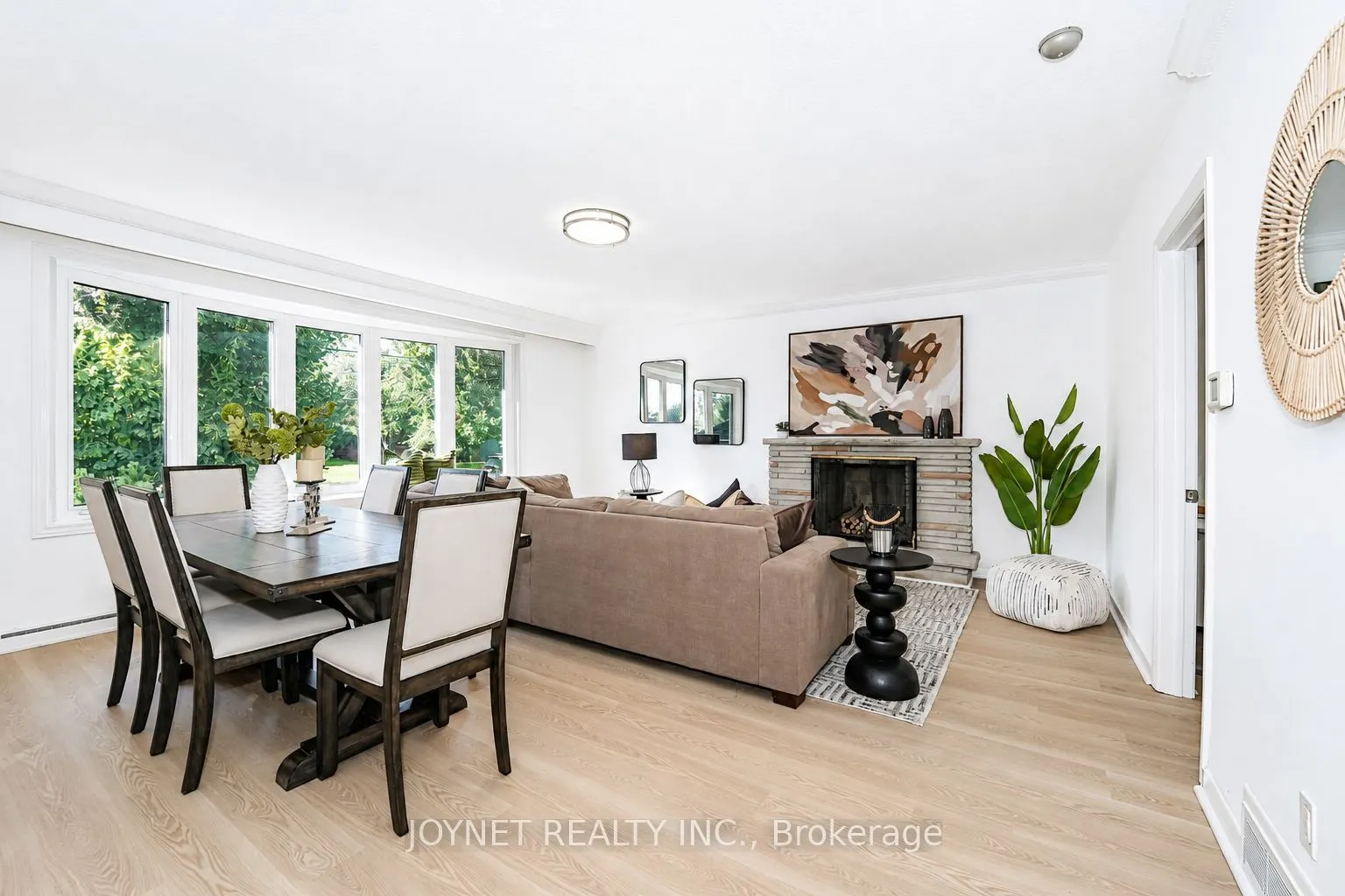 42 Brucedale Crescent