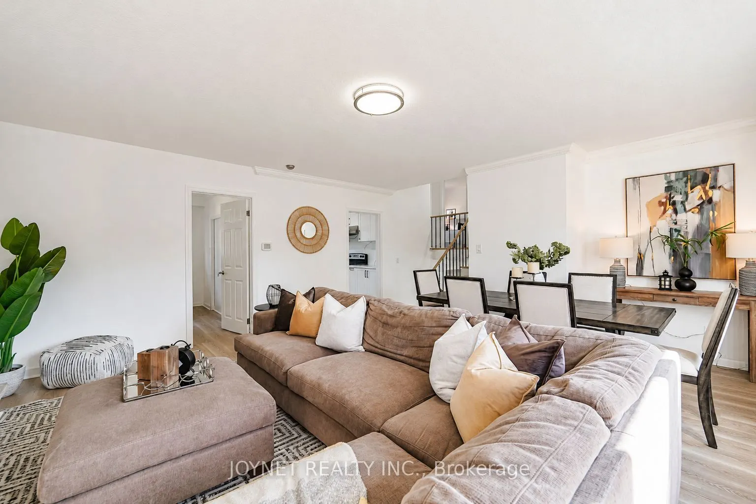 42 Brucedale Crescent