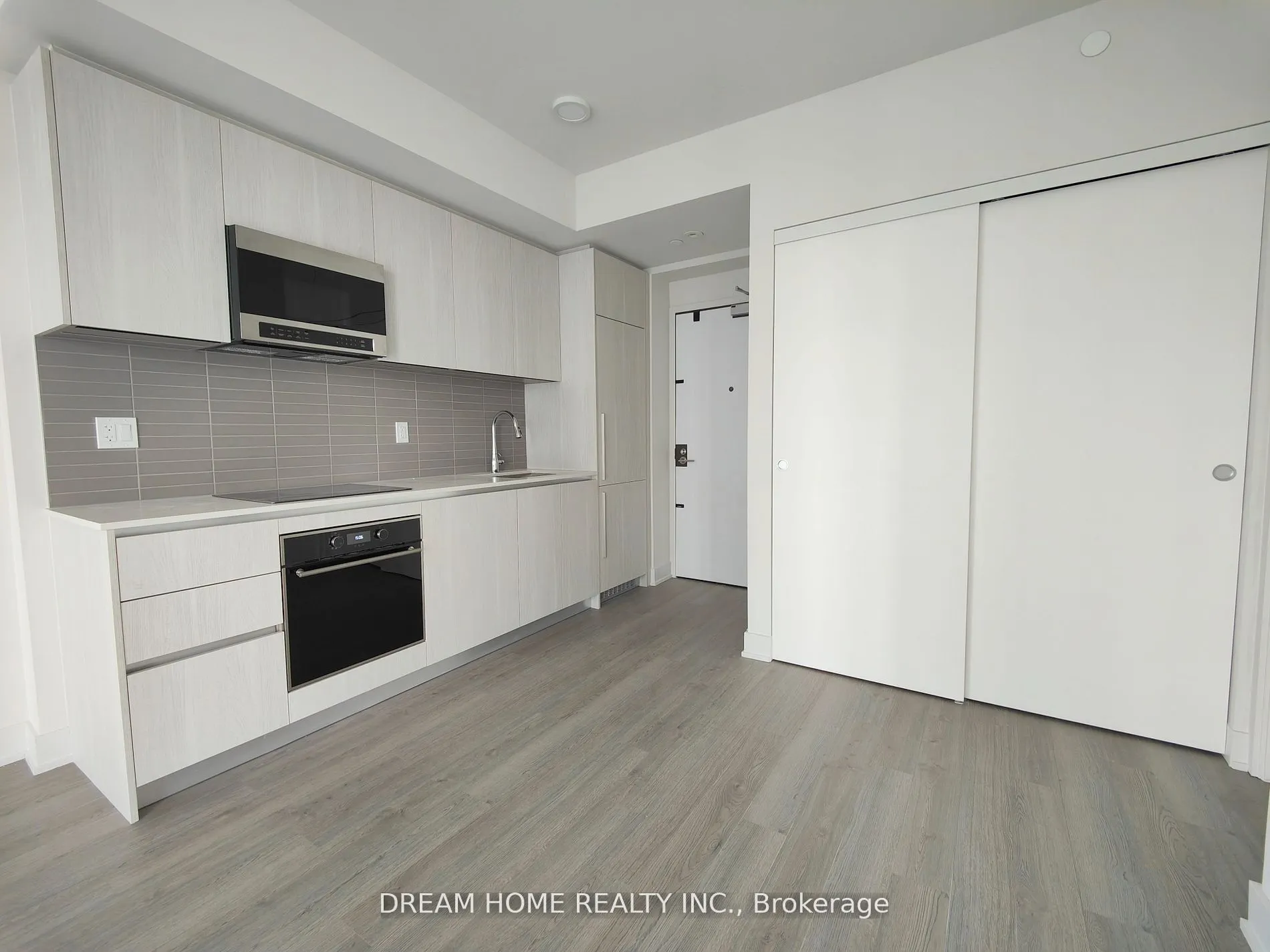 8 Cumberland Street #3708