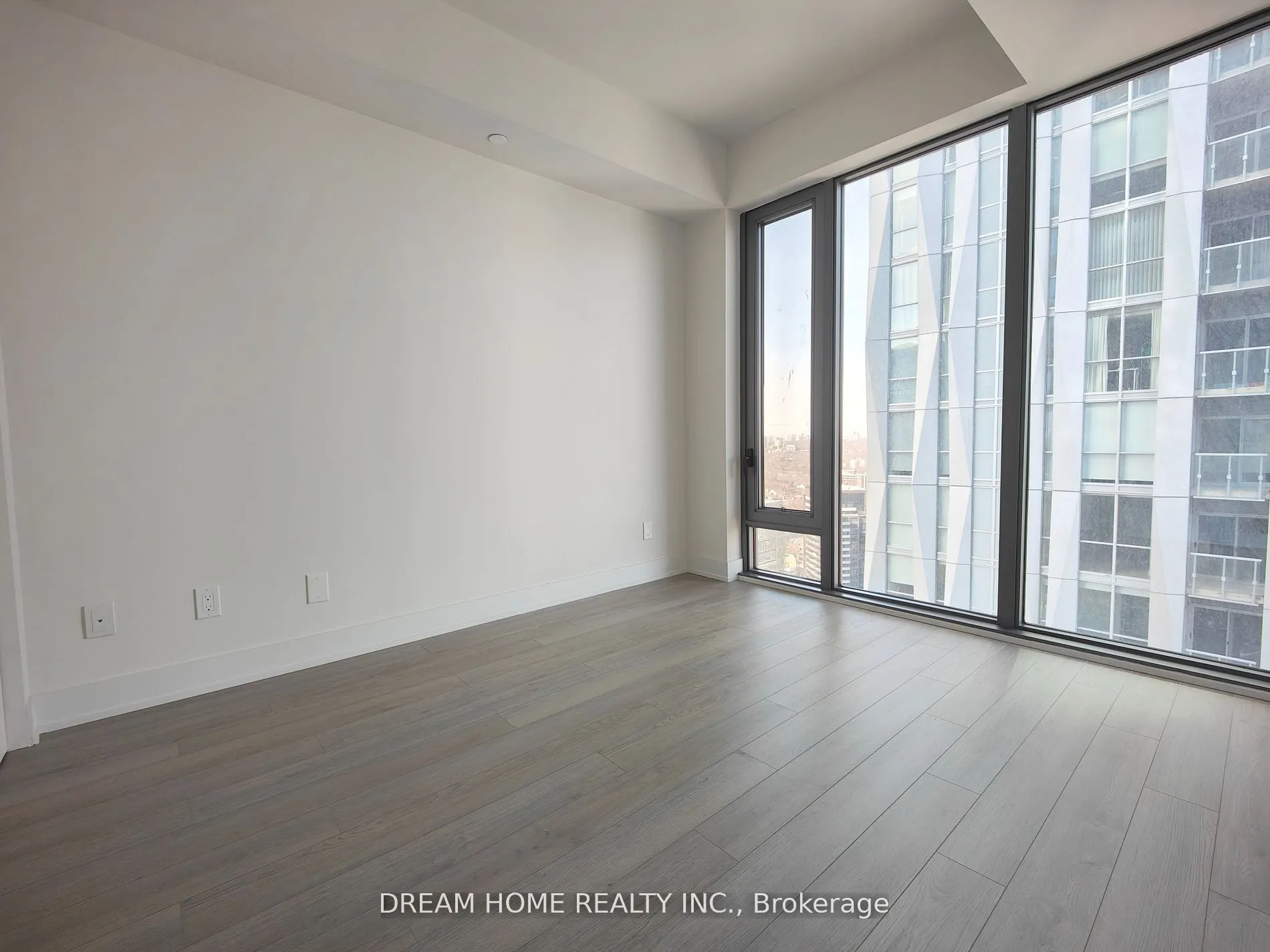 8 Cumberland Street #3708