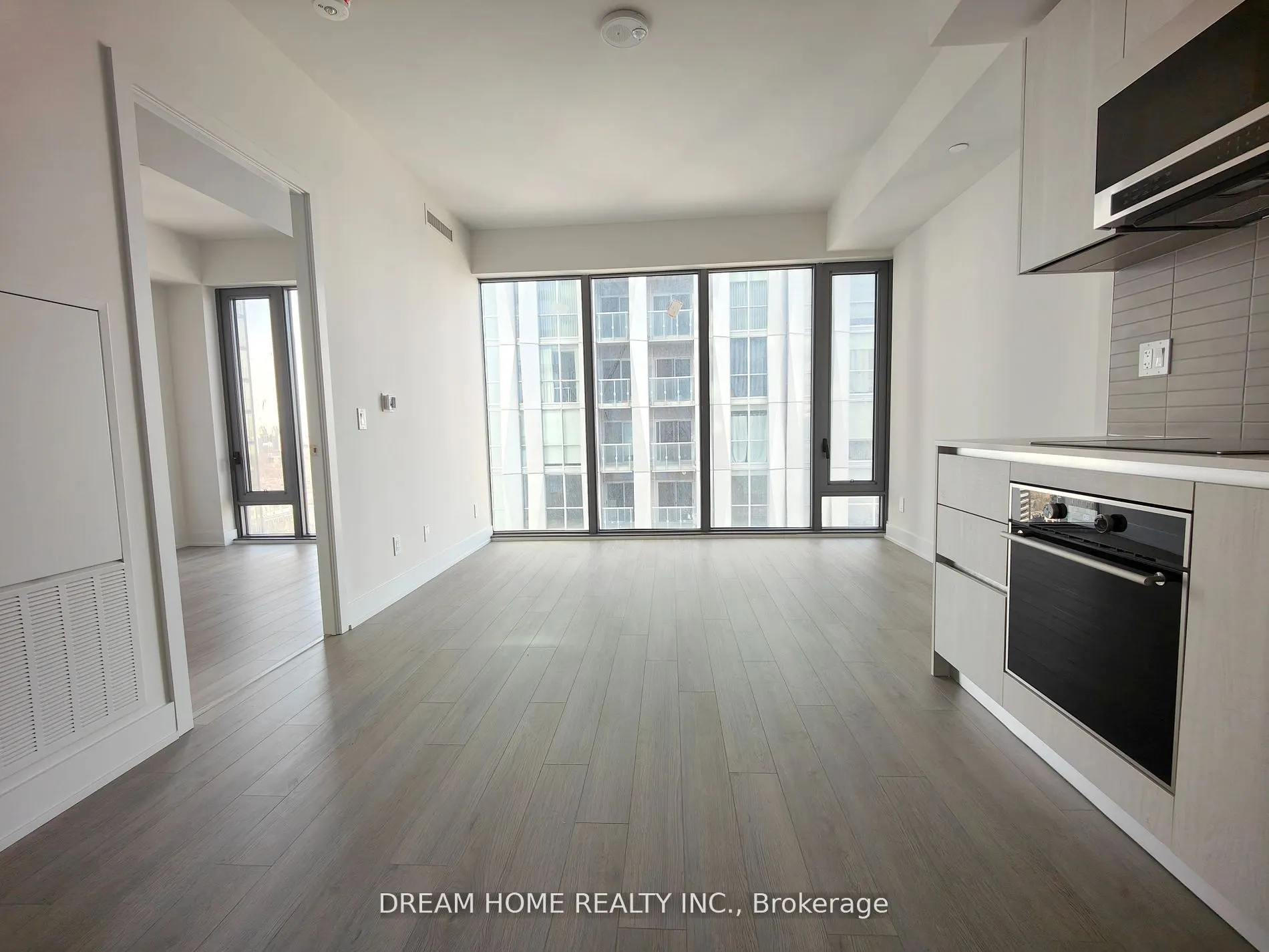 8 Cumberland Street #3708
