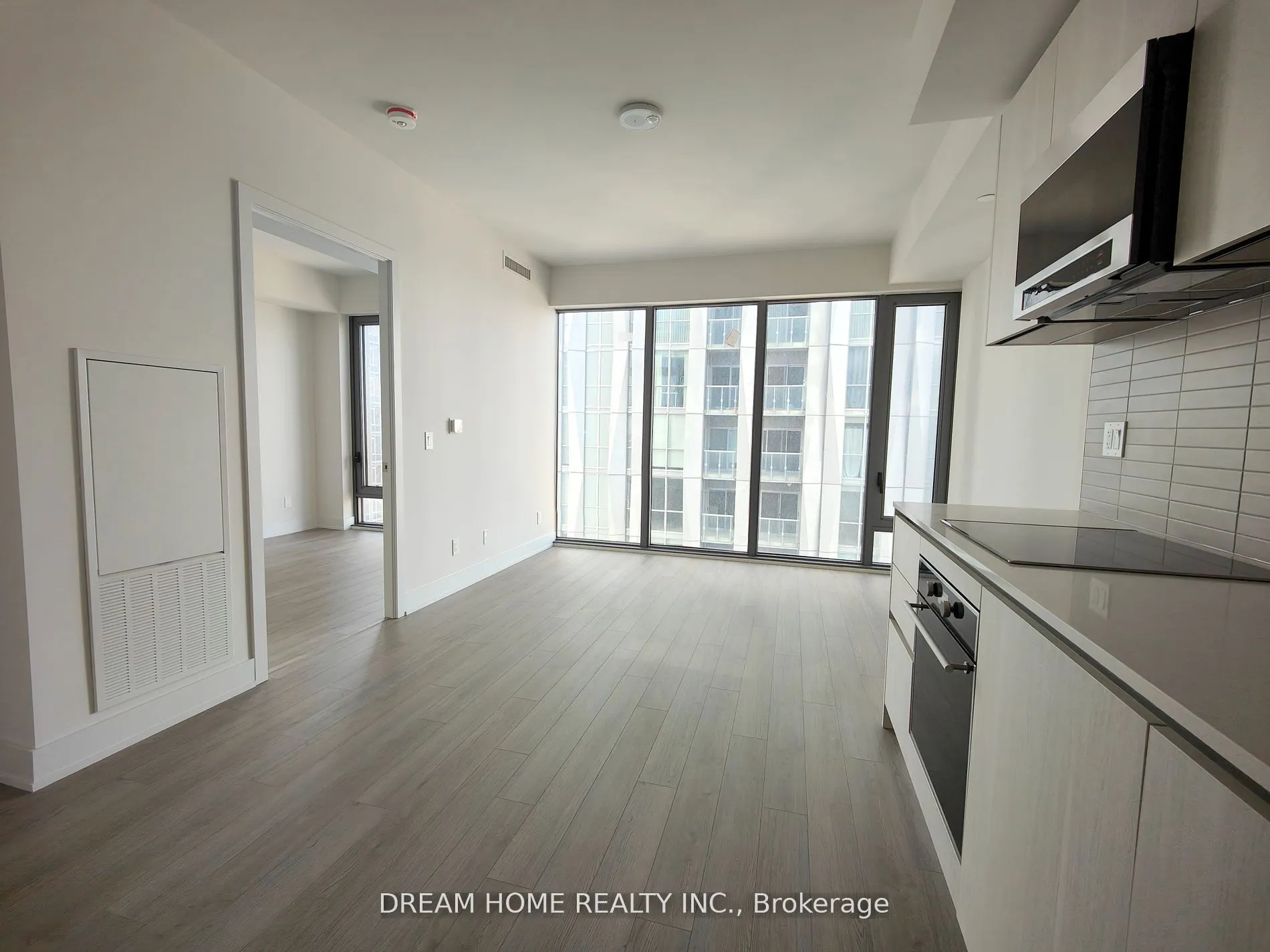 8 Cumberland Street #3708