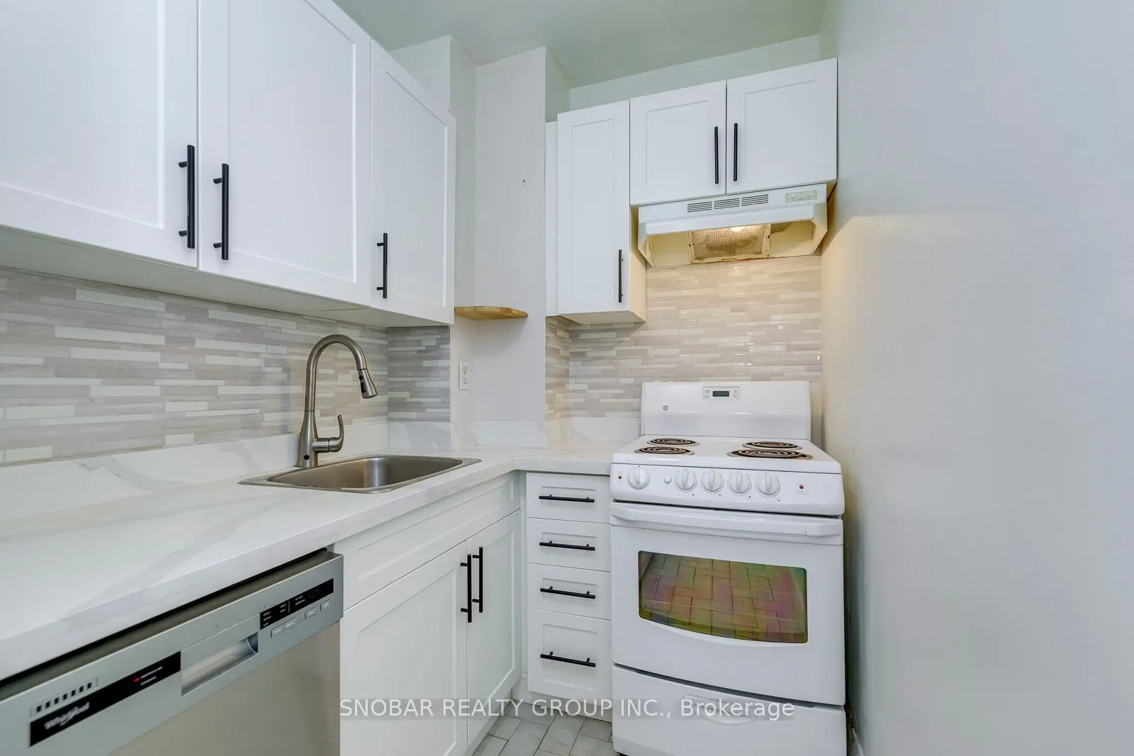 114 Vaughan Road #105