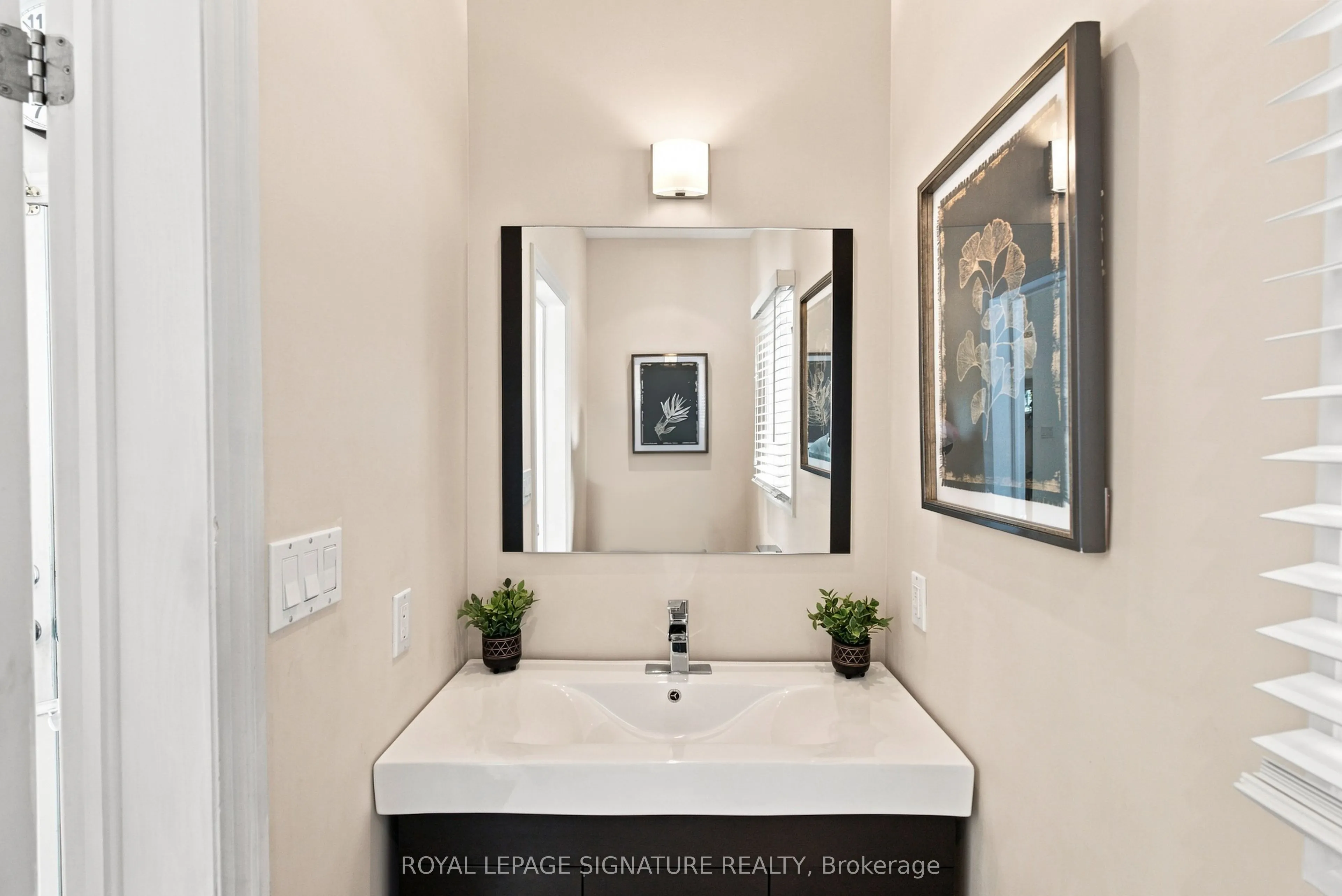 35 Regal Road