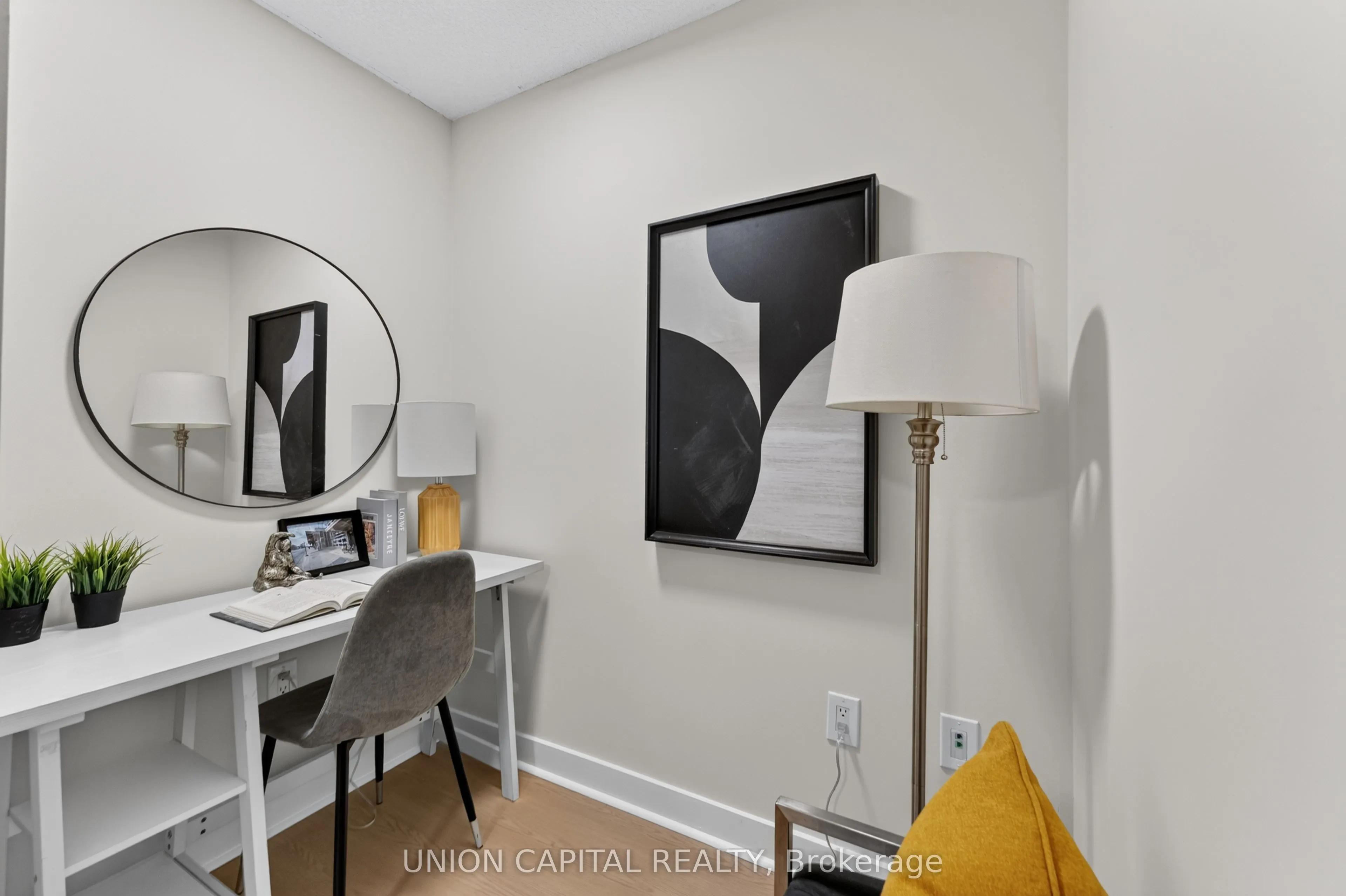 10 Capreol Court #551