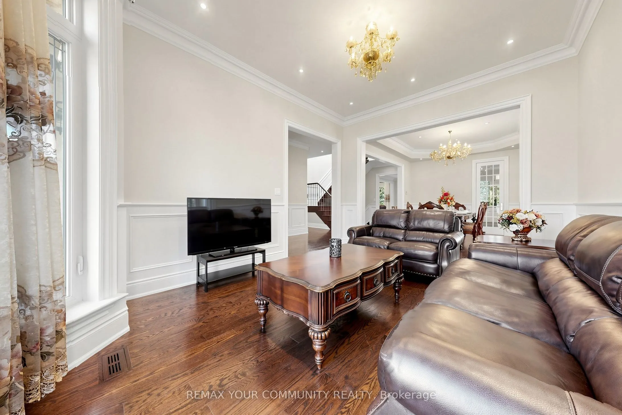 39 Moore Park Avenue
