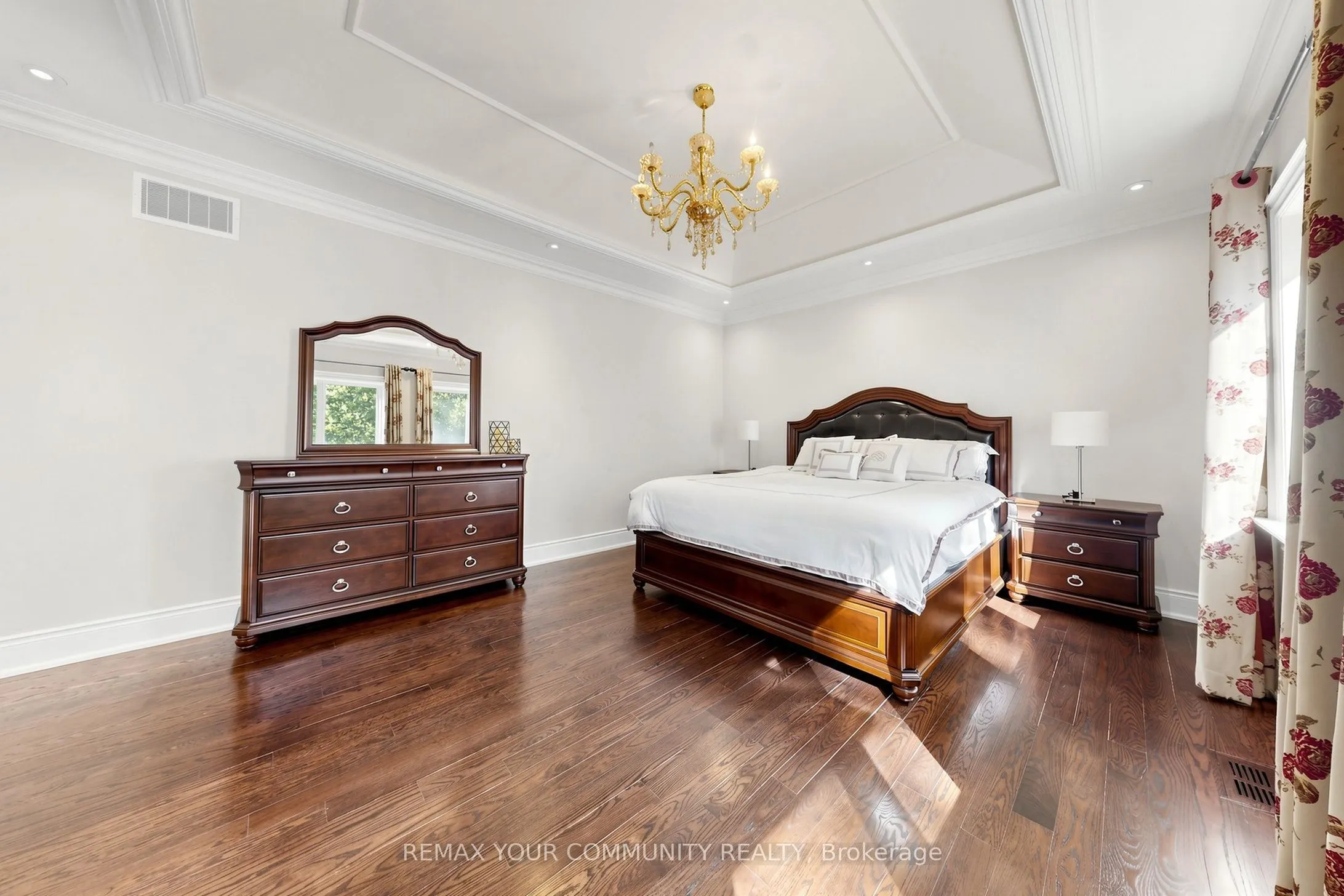 39 Moore Park Avenue