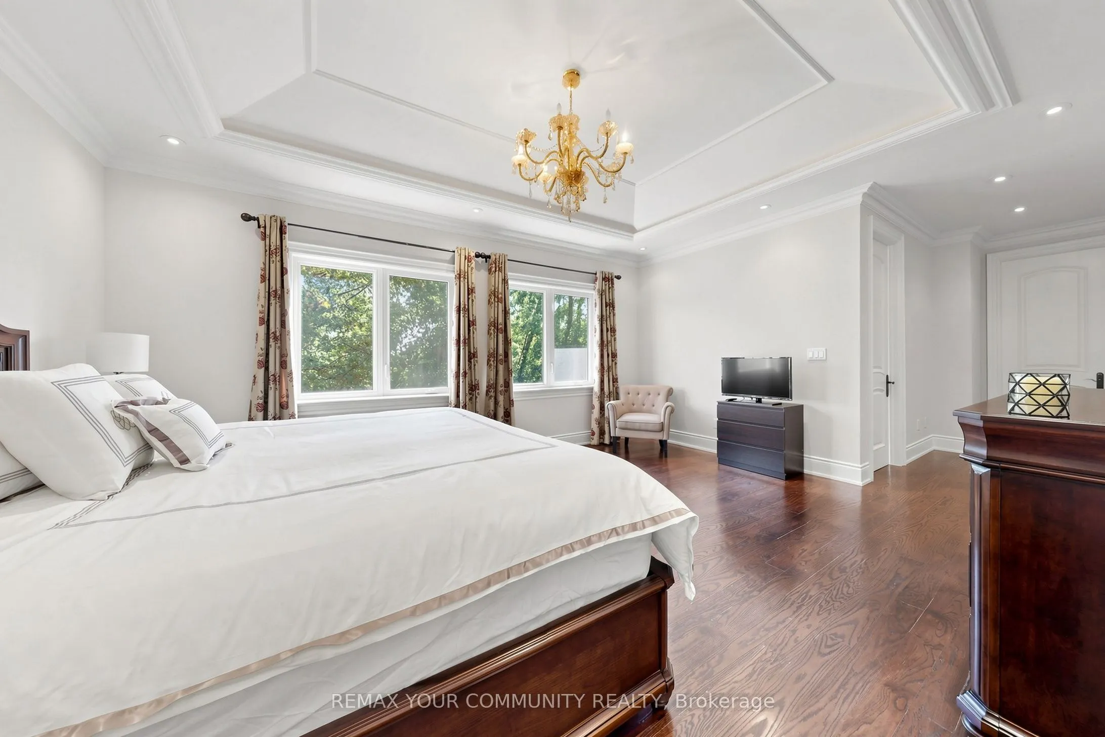 39 Moore Park Avenue