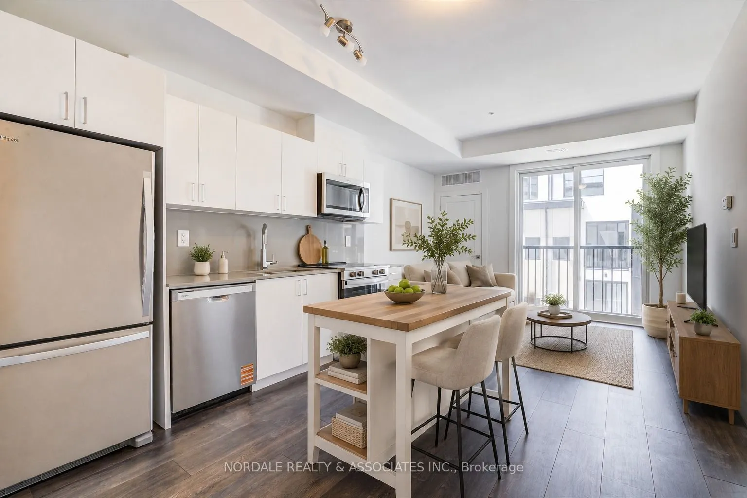 1680 Victoria Park Avenue #B211