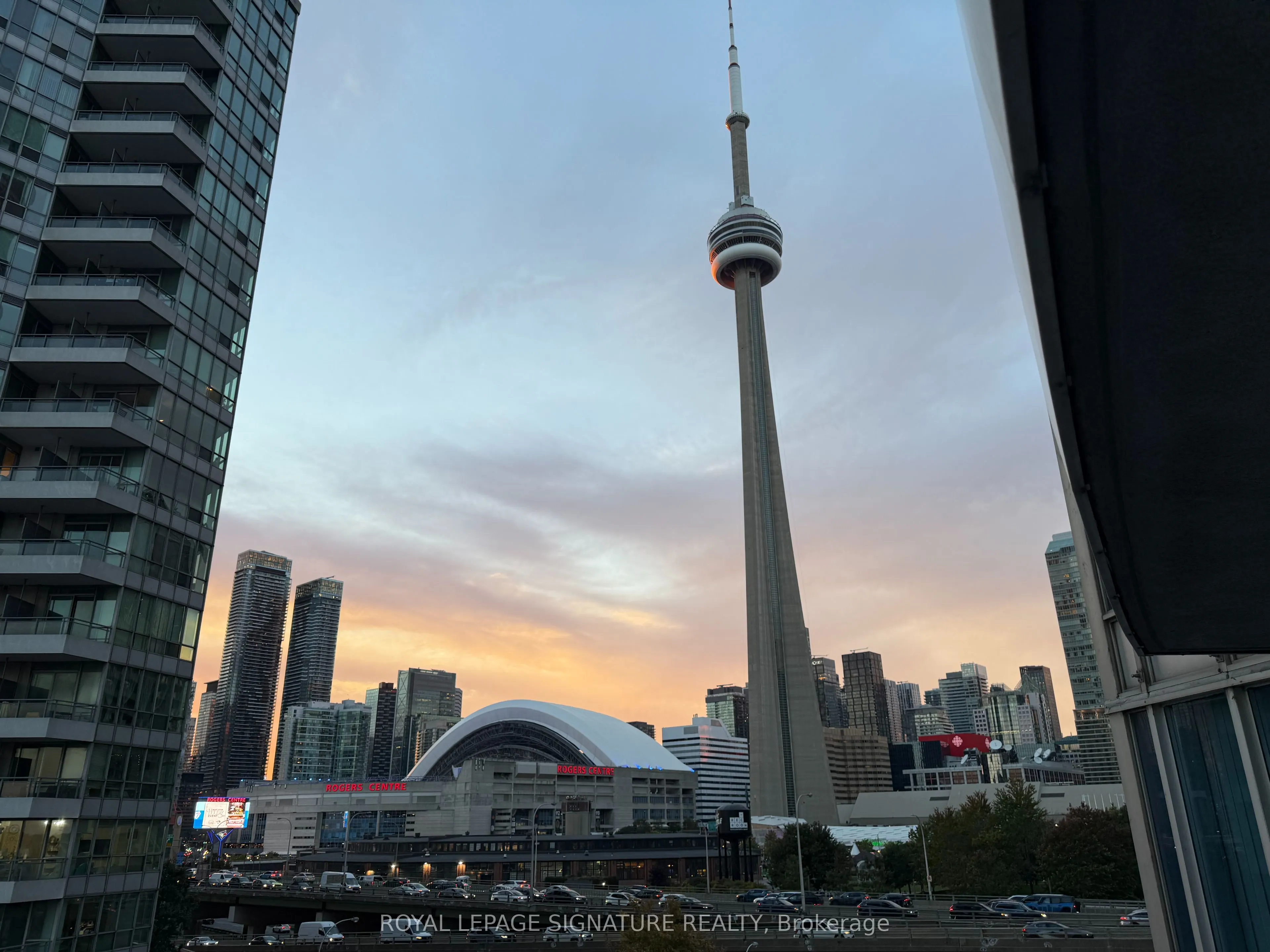 218 Queens Quay W #510