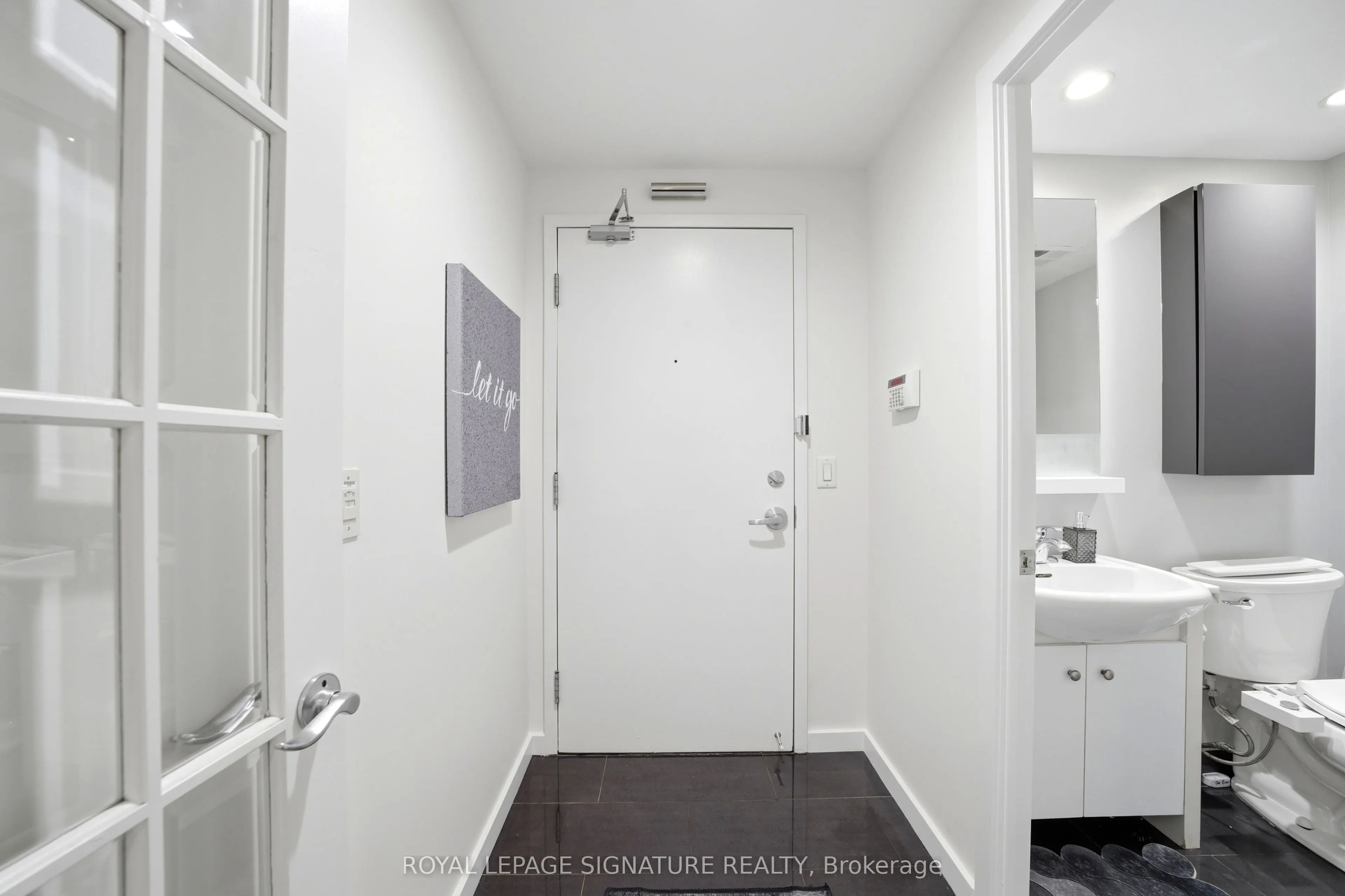 218 Queens Quay W #510