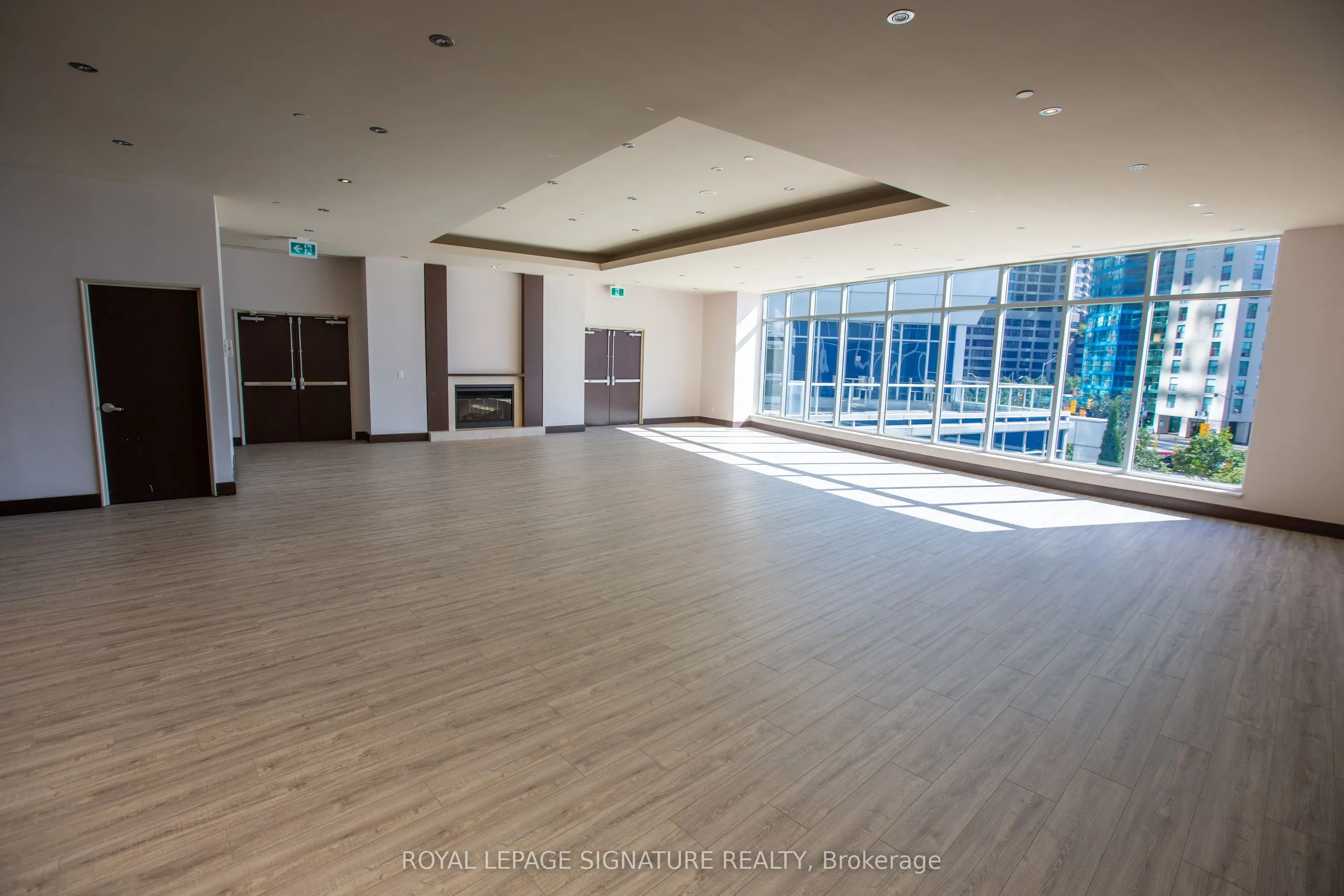 218 Queens Quay W #510