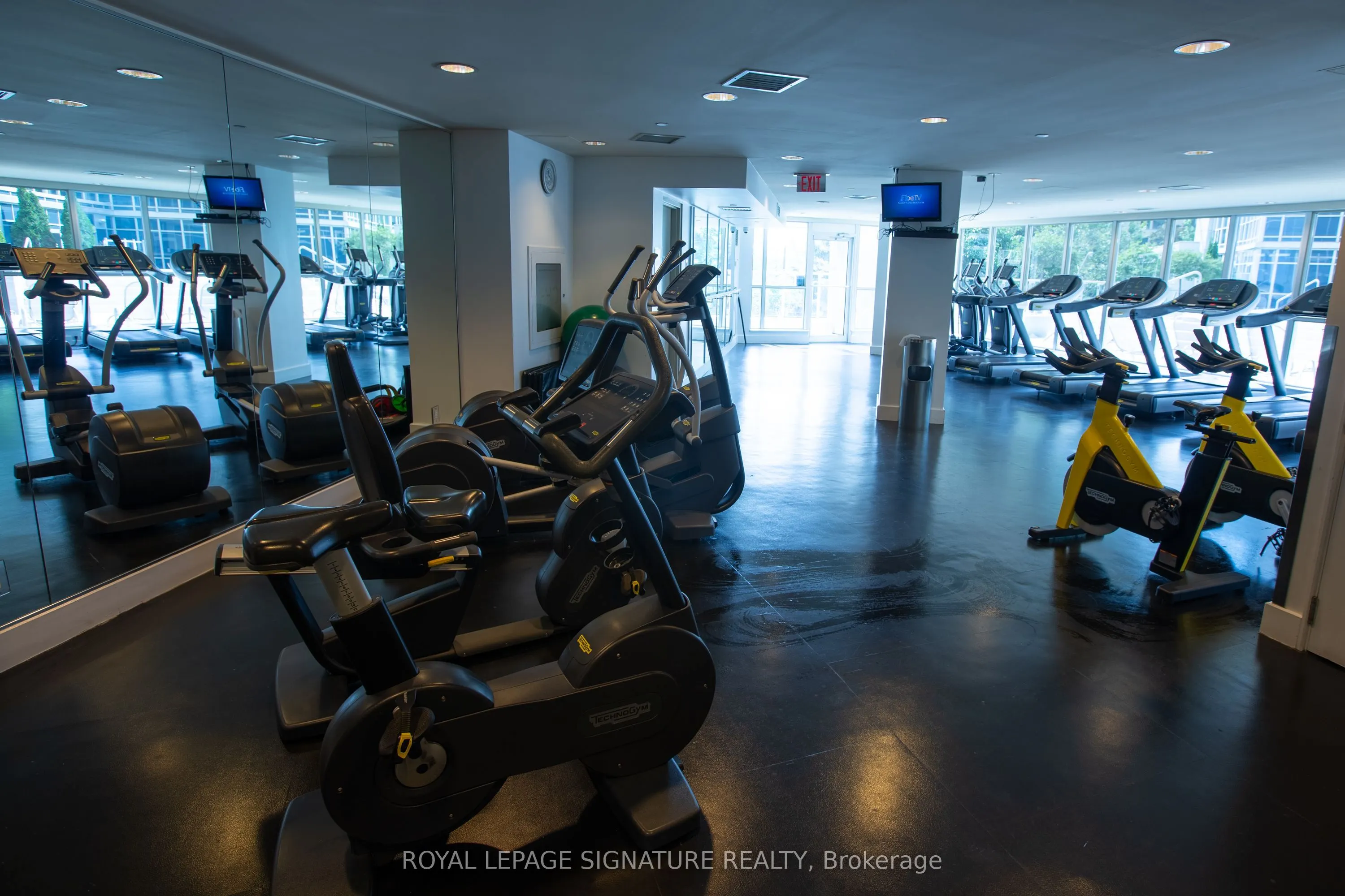 218 Queens Quay W #510