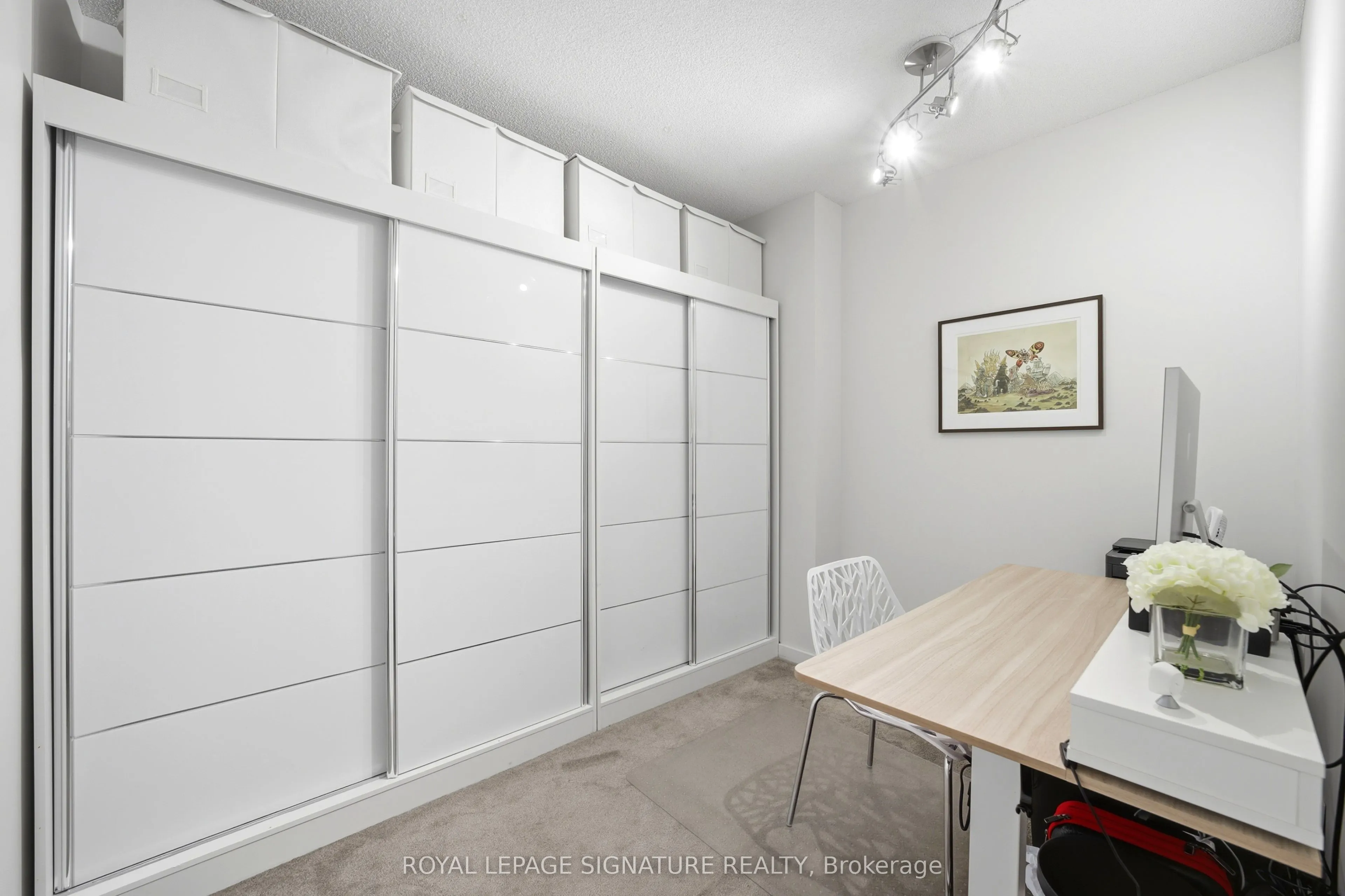 218 Queens Quay W #510
