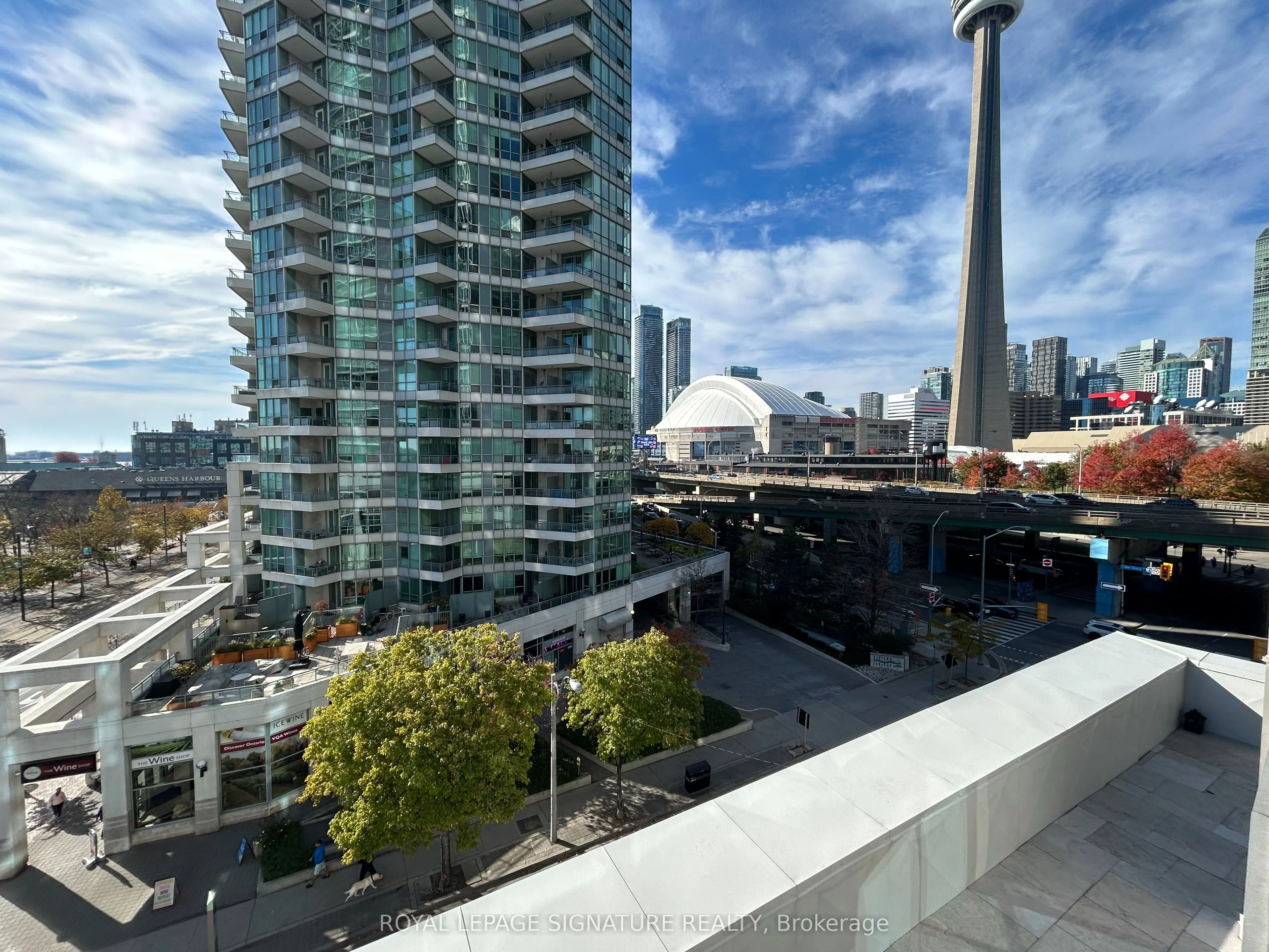 218 Queens Quay W #510