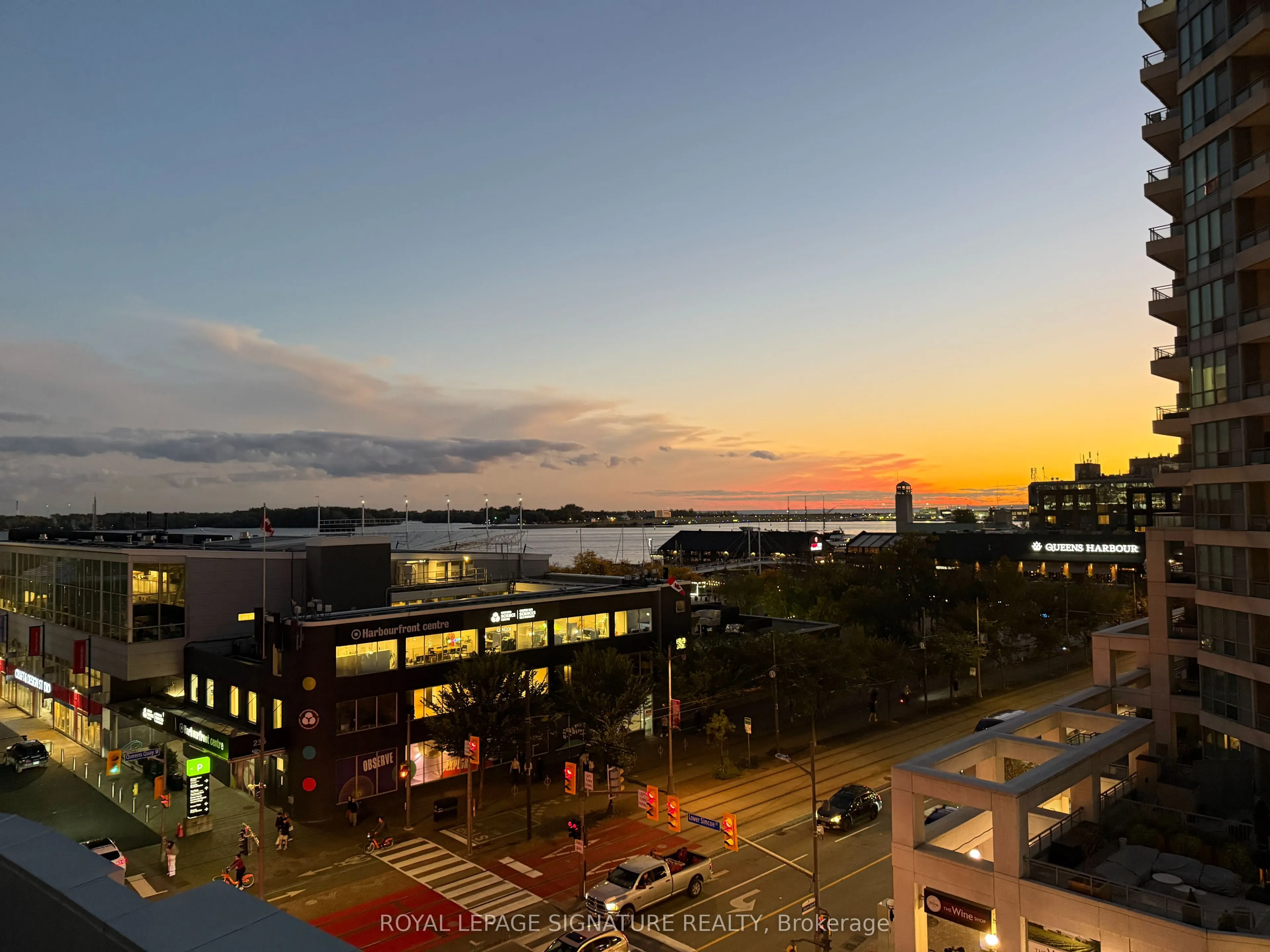 218 Queens Quay W #510