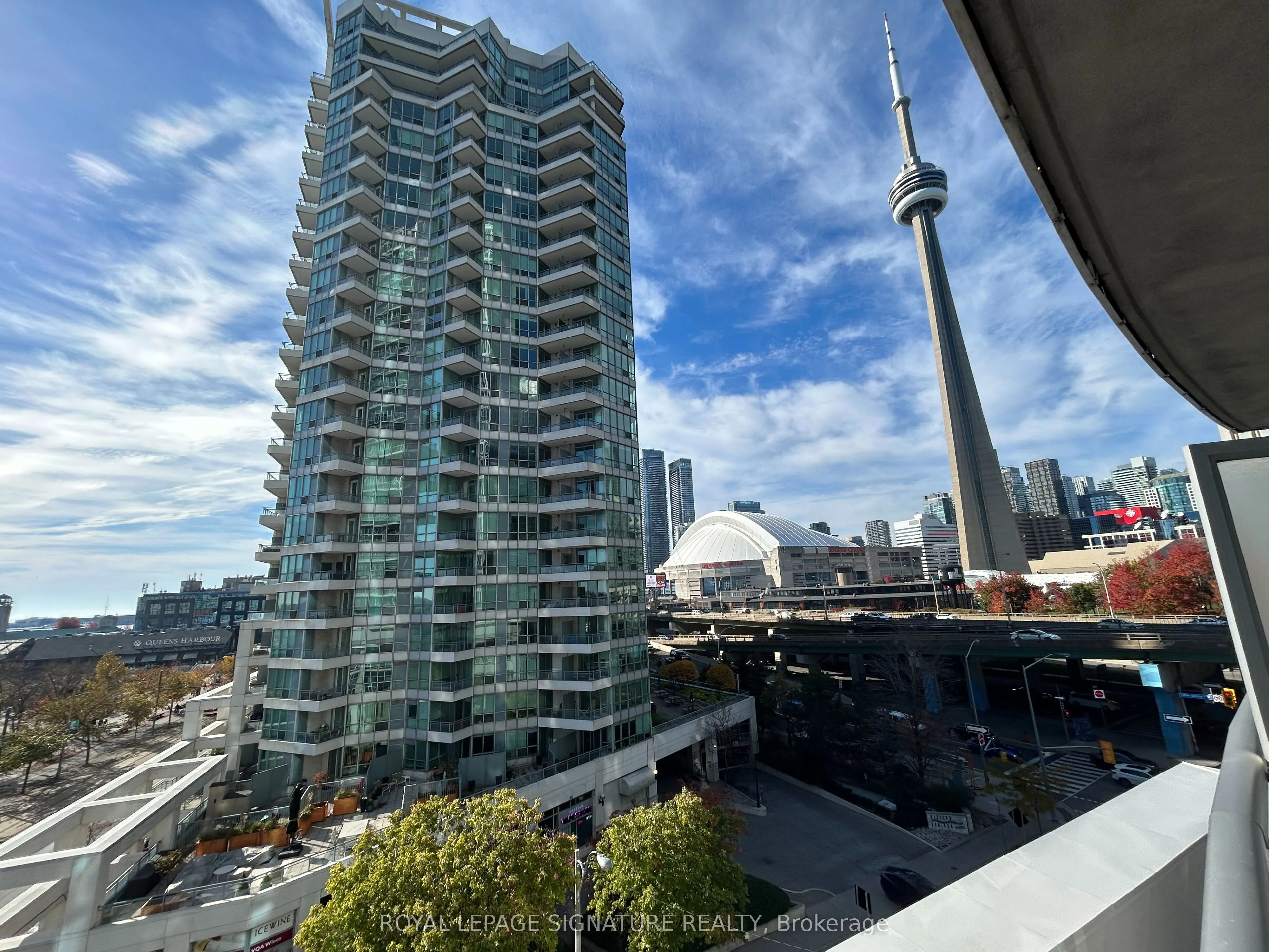 218 Queens Quay W #510