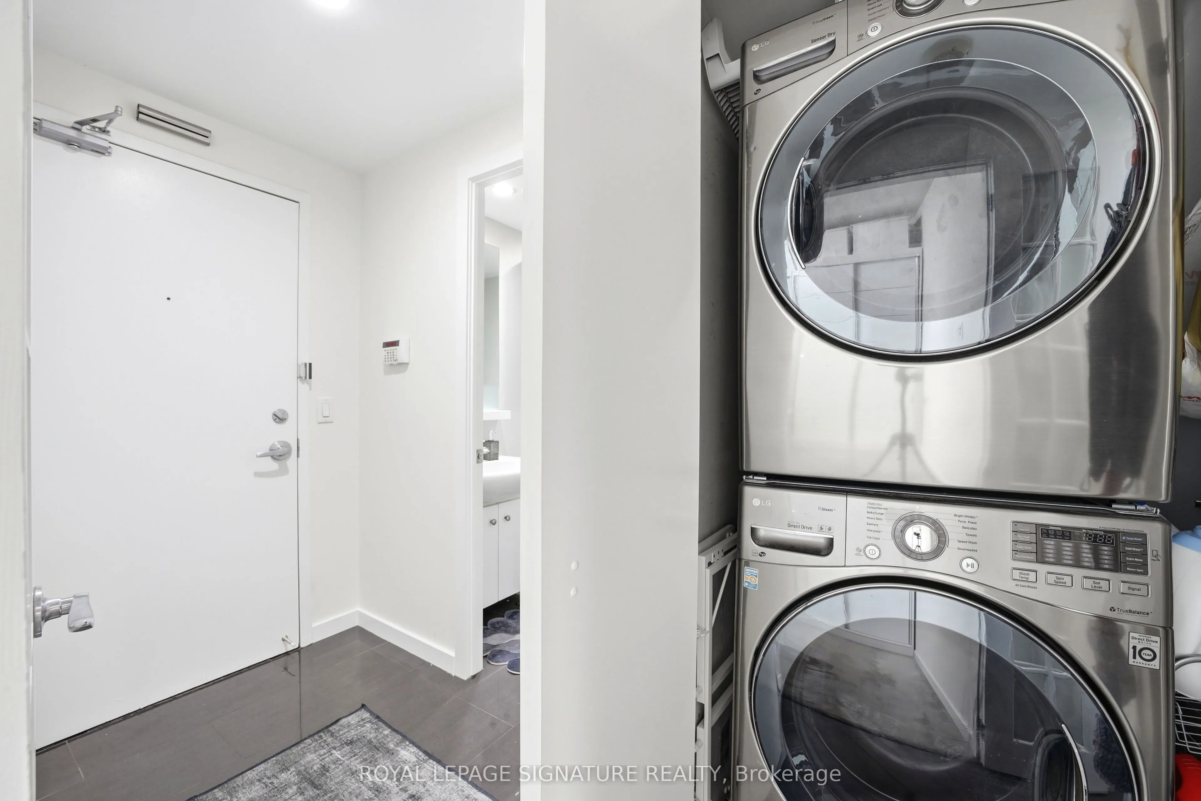 218 Queens Quay W #510