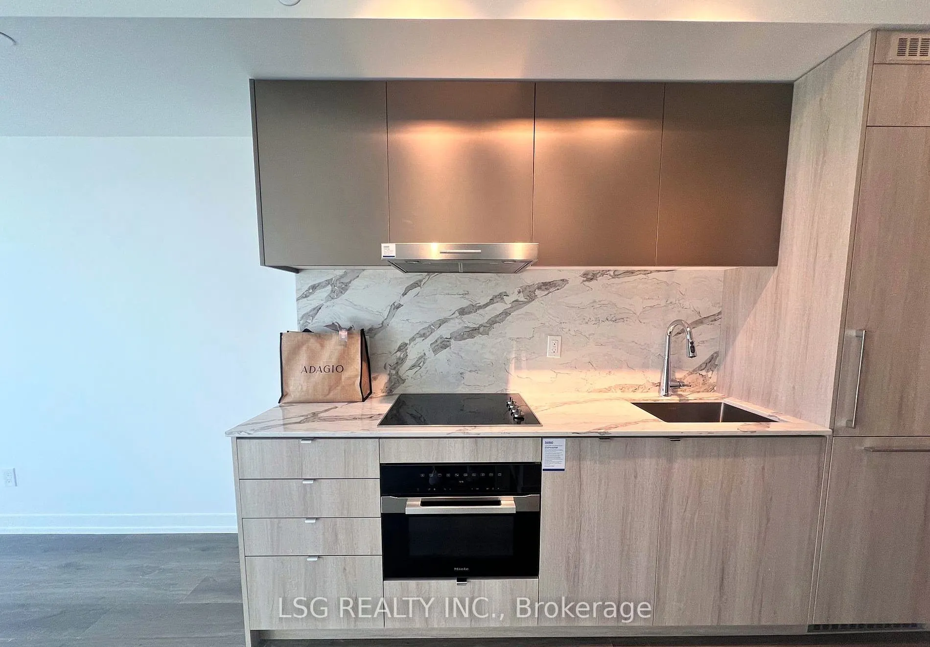 771 Yonge Street #2010