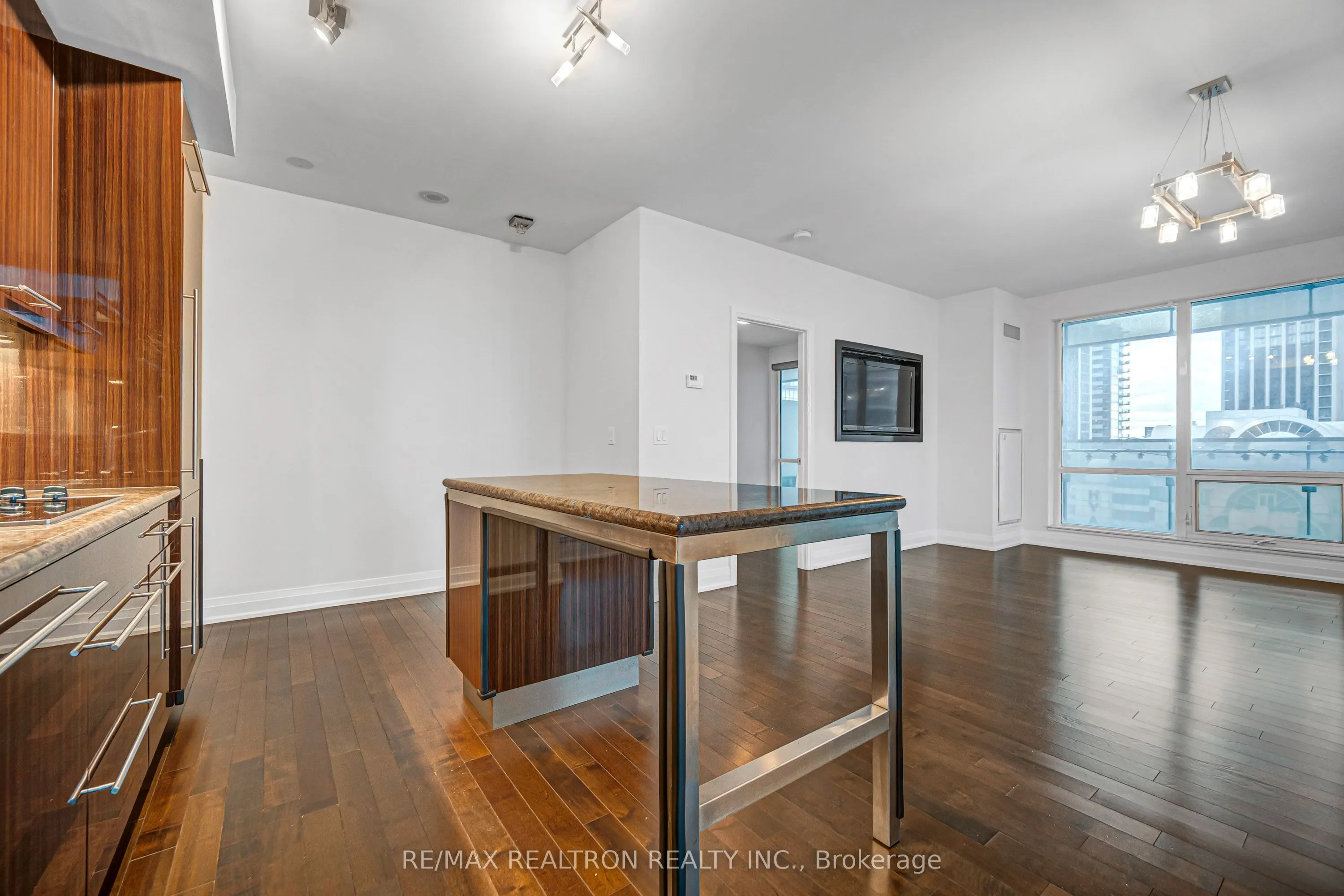 80 John Street #2206