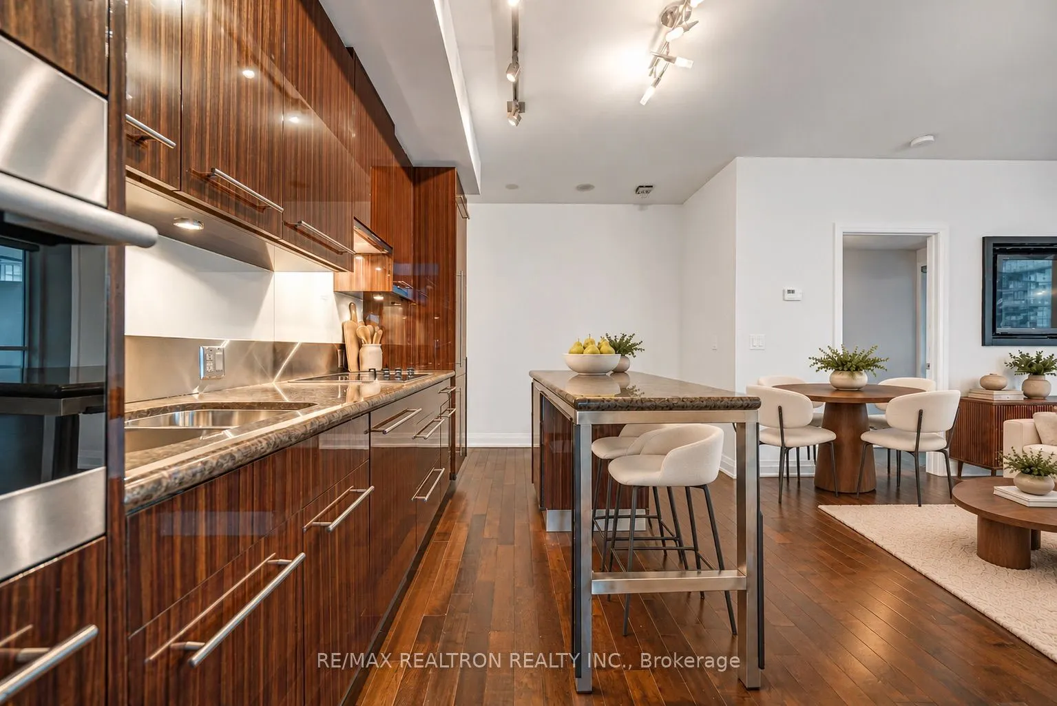 80 John Street #2206