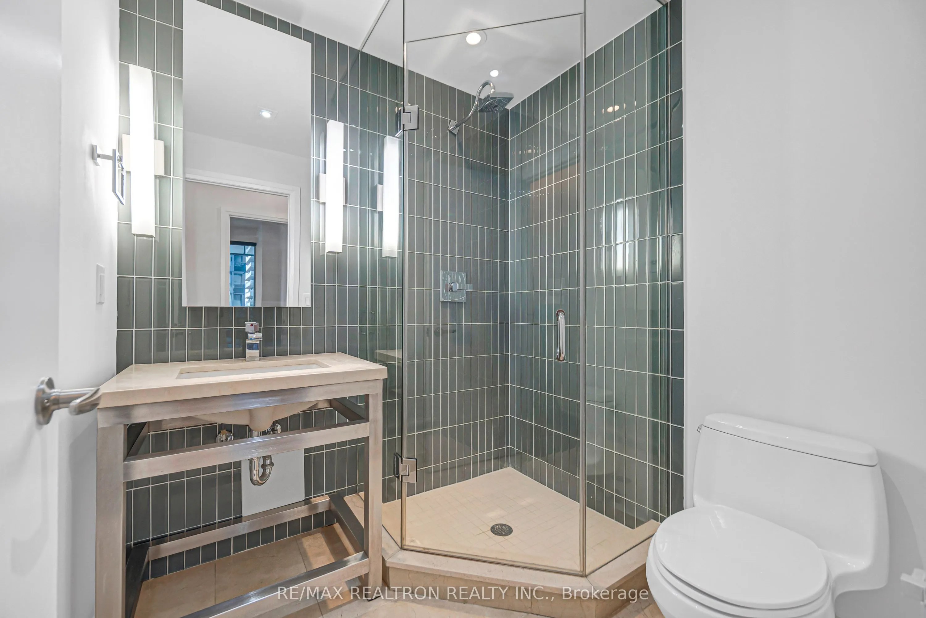 80 John Street #2206