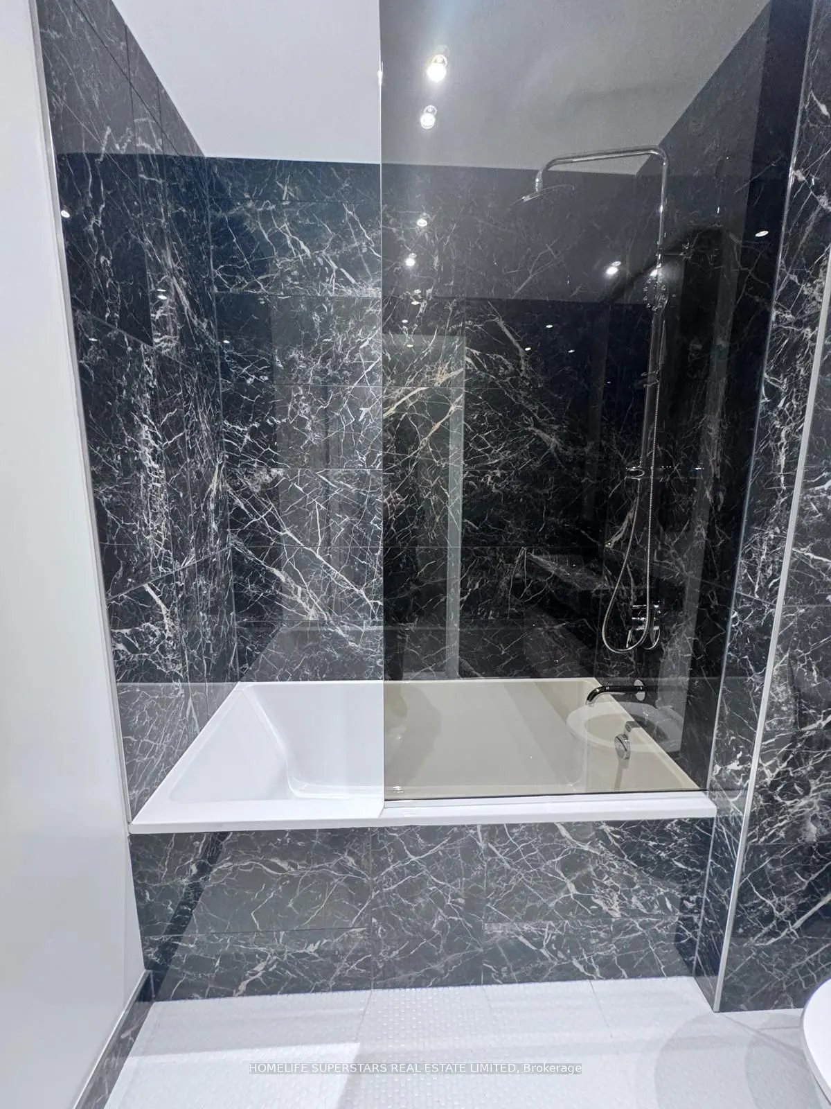 11 Yorkville Avenue #1301