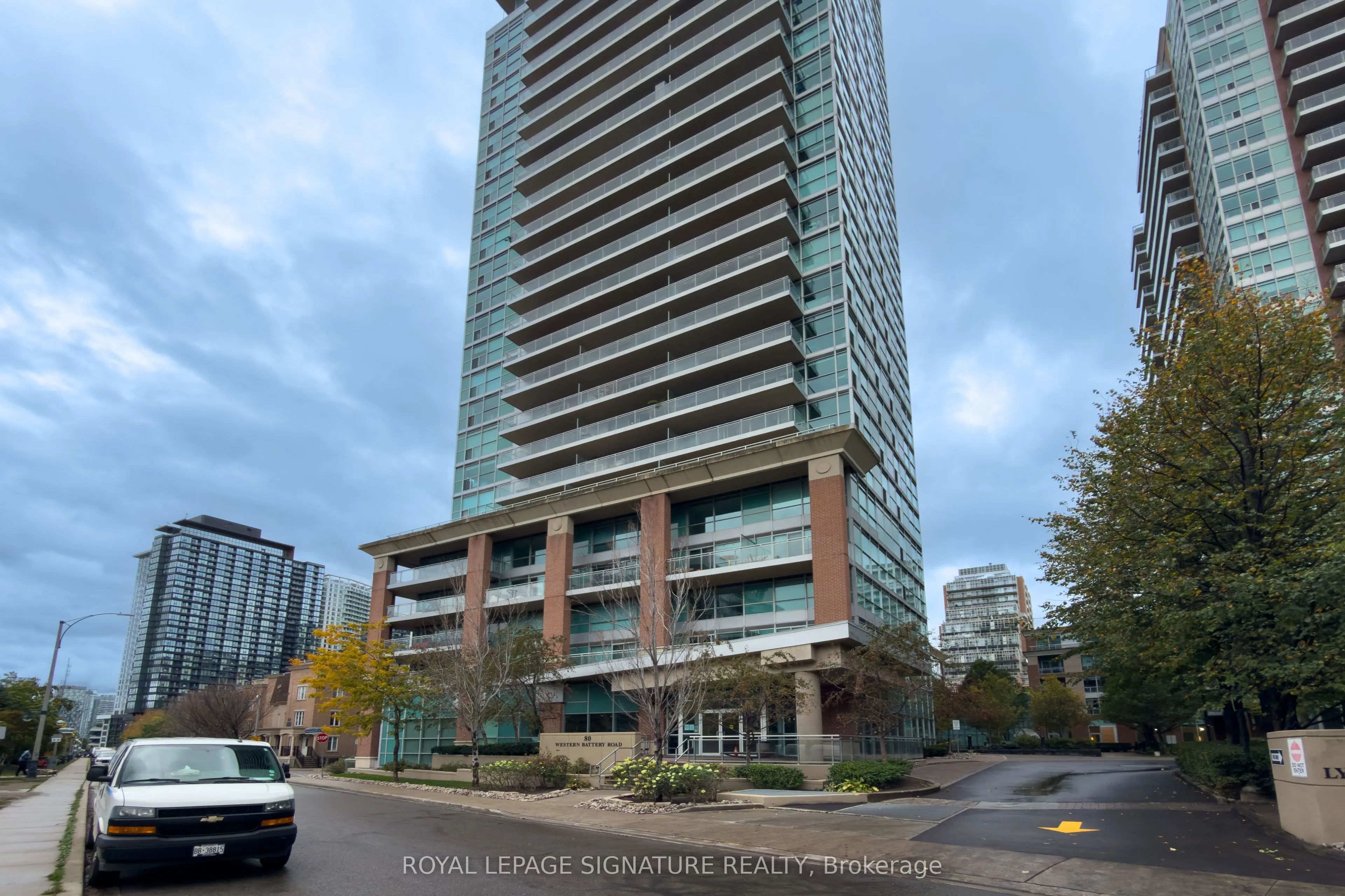 80 Western Battery Road #901