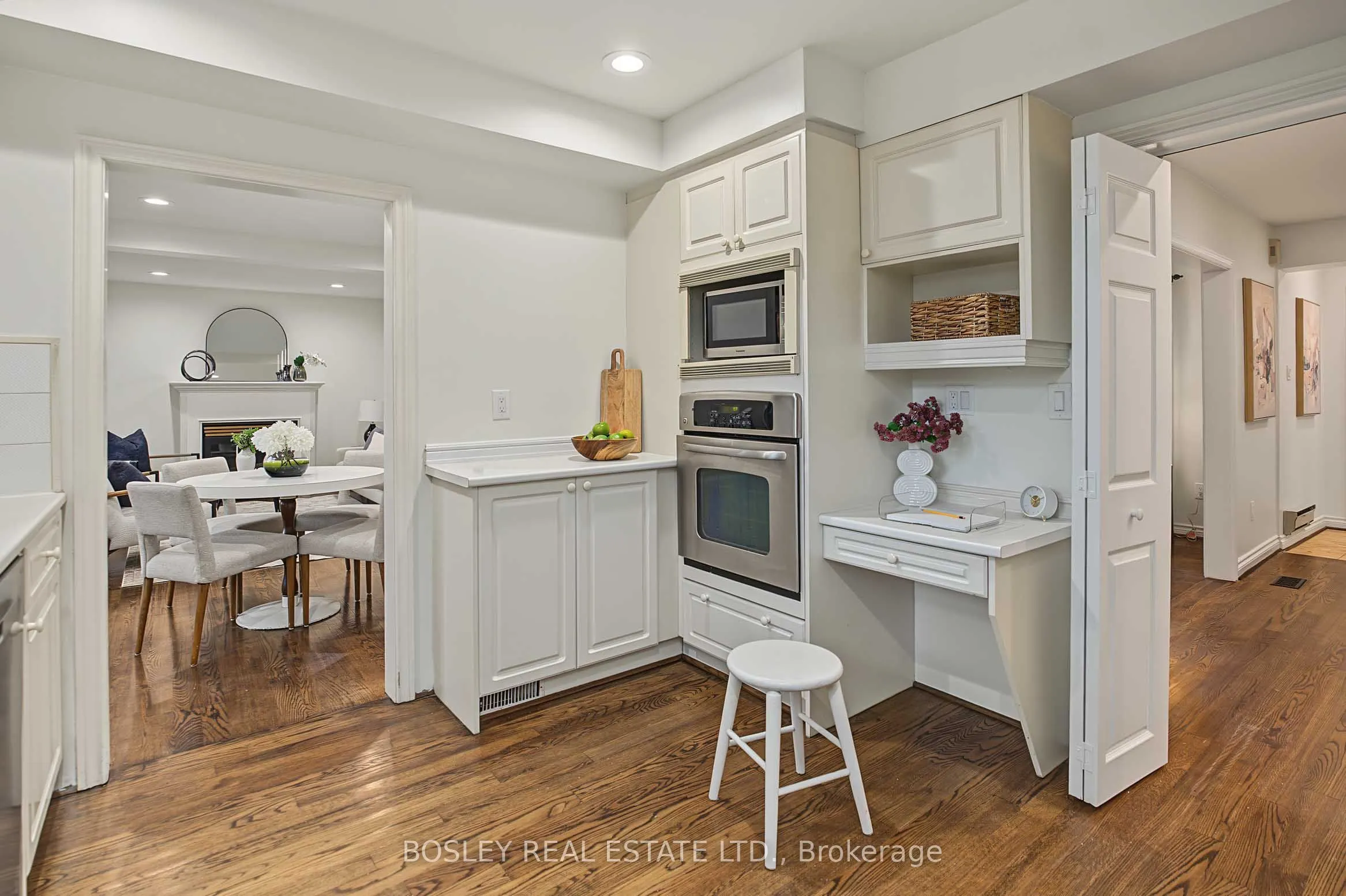 16 Shaughnessy Boulevard