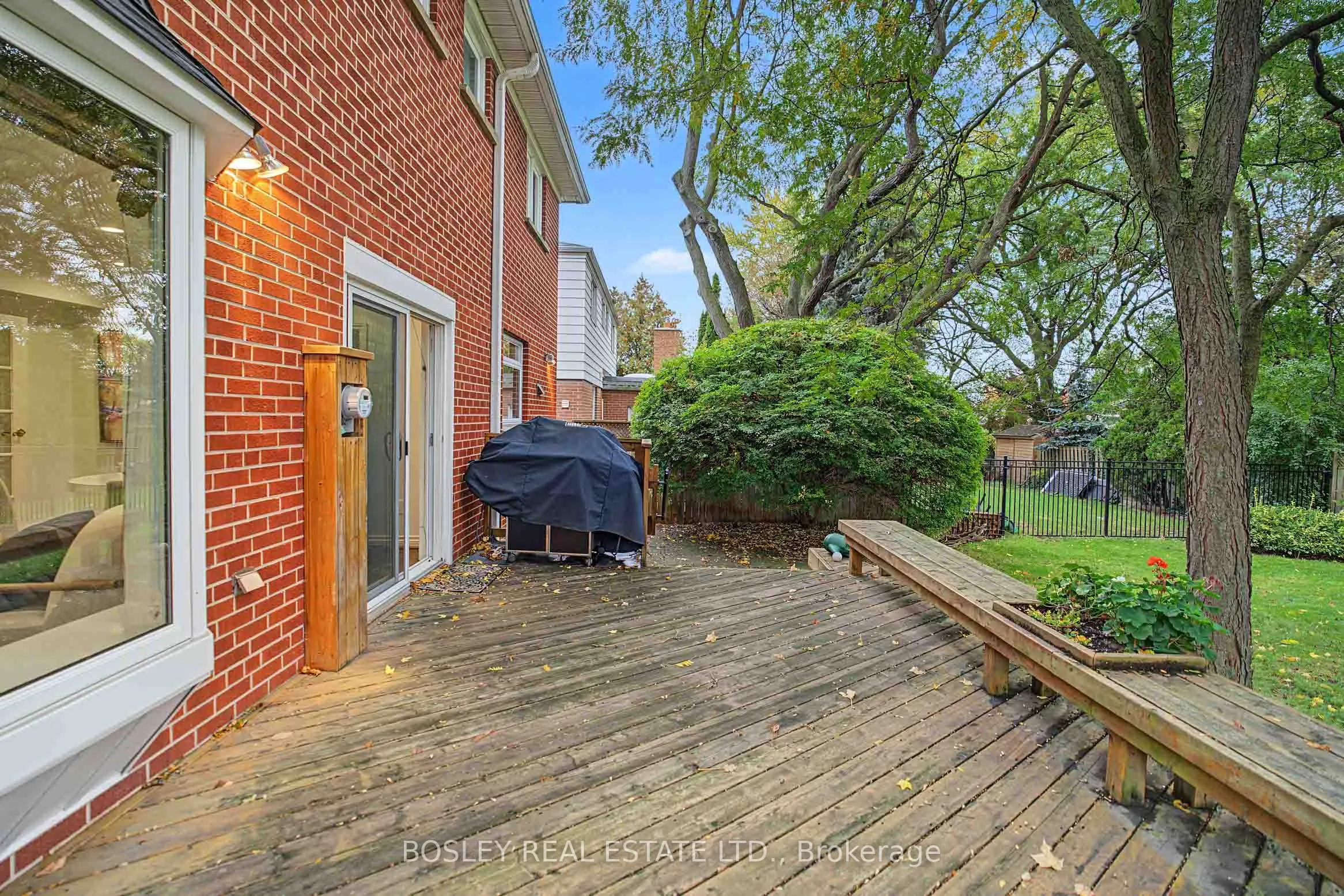 16 Shaughnessy Boulevard