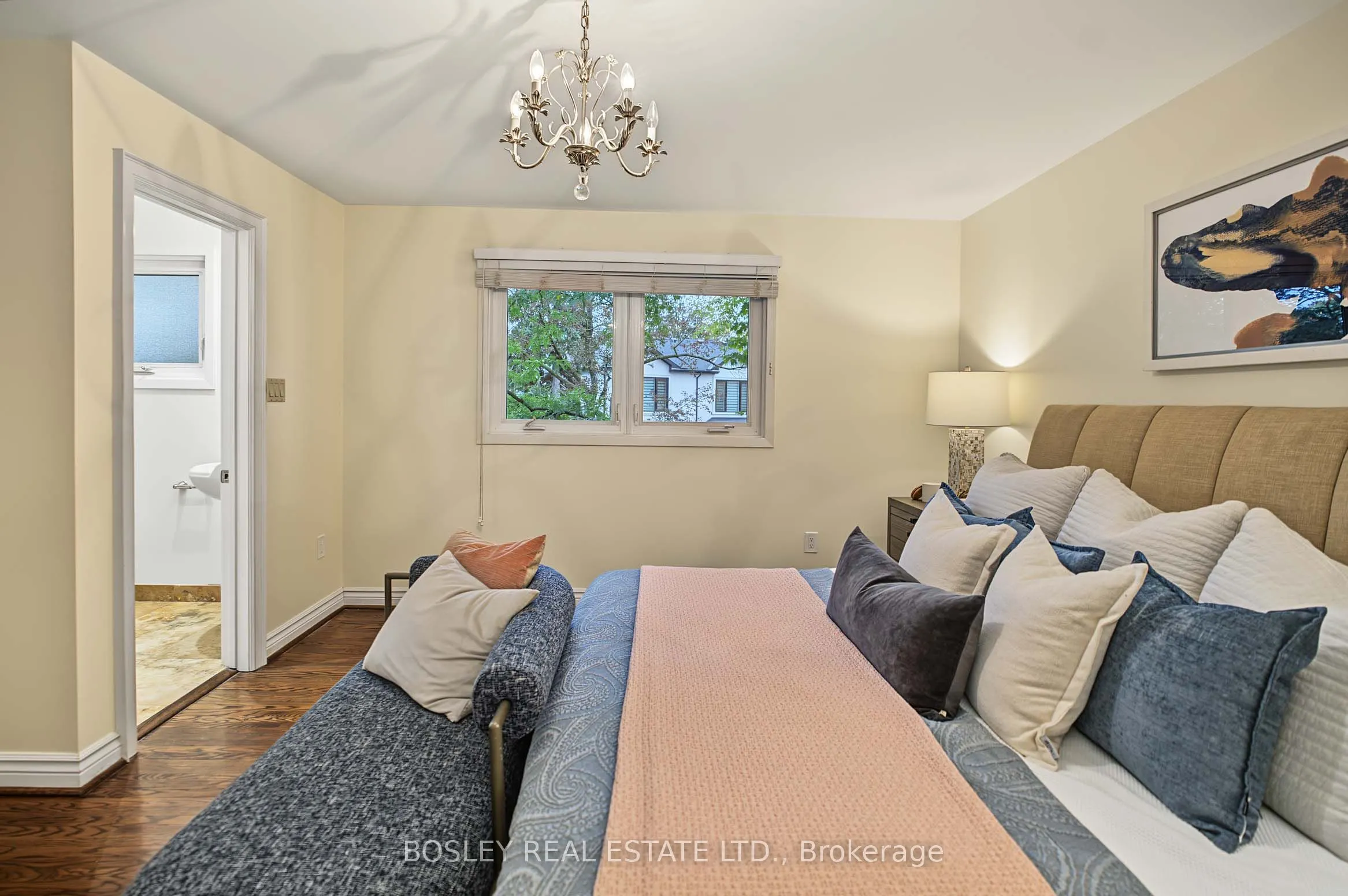 16 Shaughnessy Boulevard