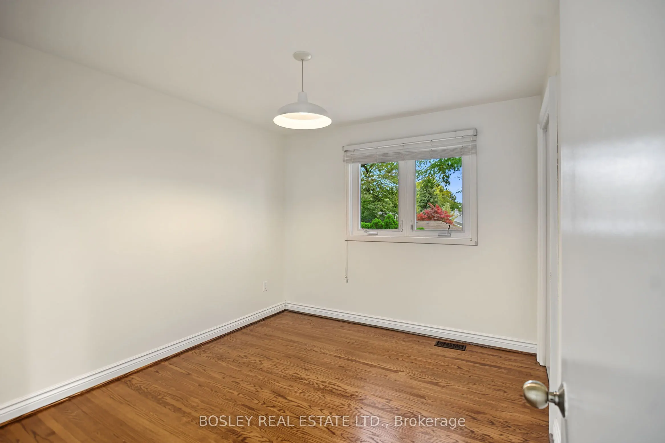 16 Shaughnessy Boulevard