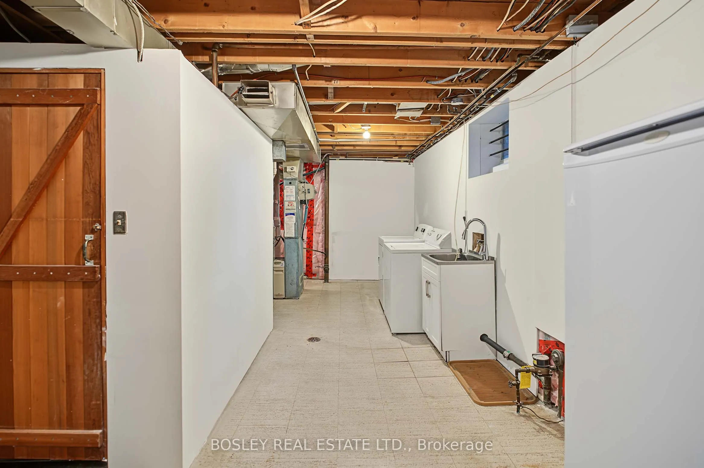 16 Shaughnessy Boulevard
