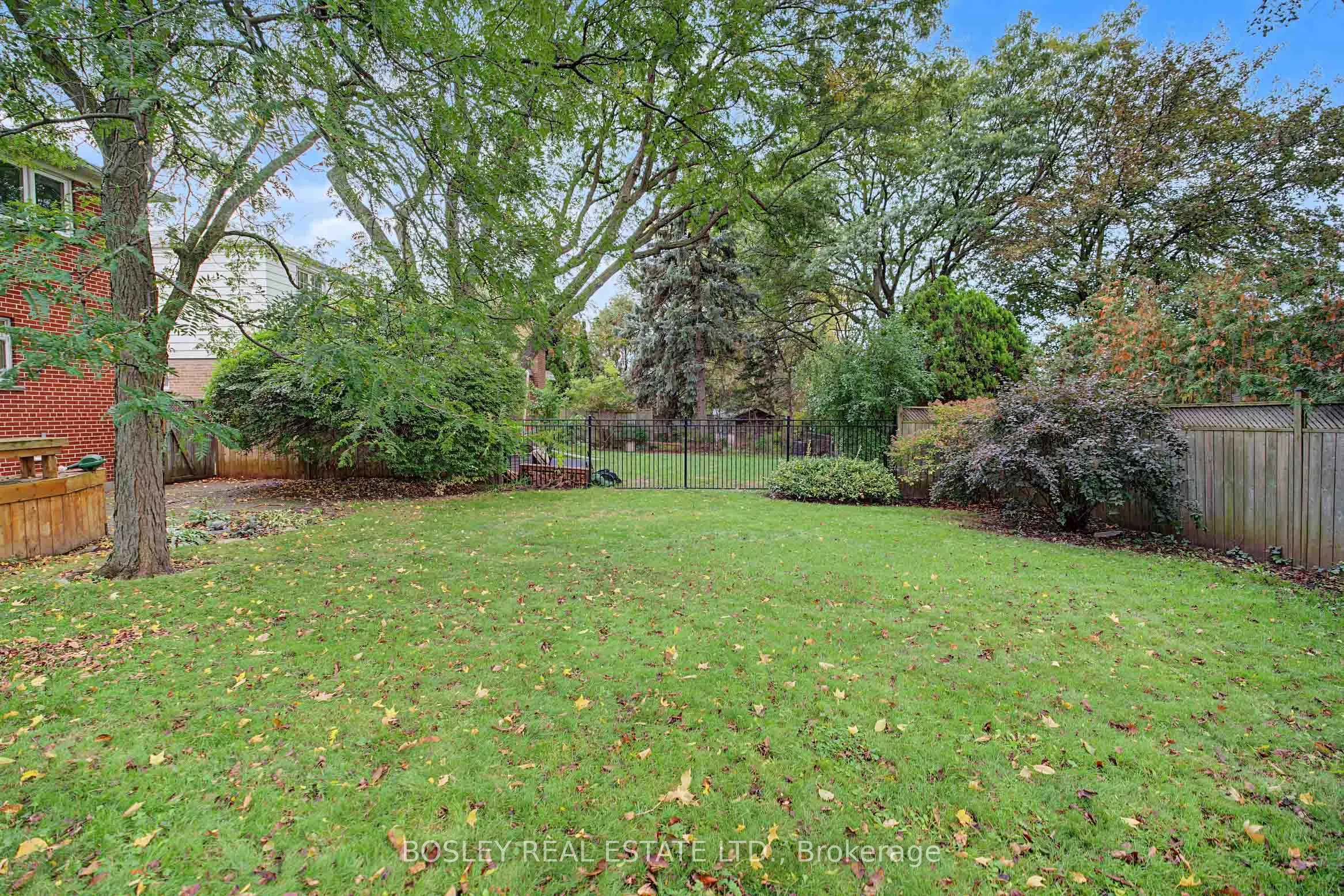 16 Shaughnessy Boulevard