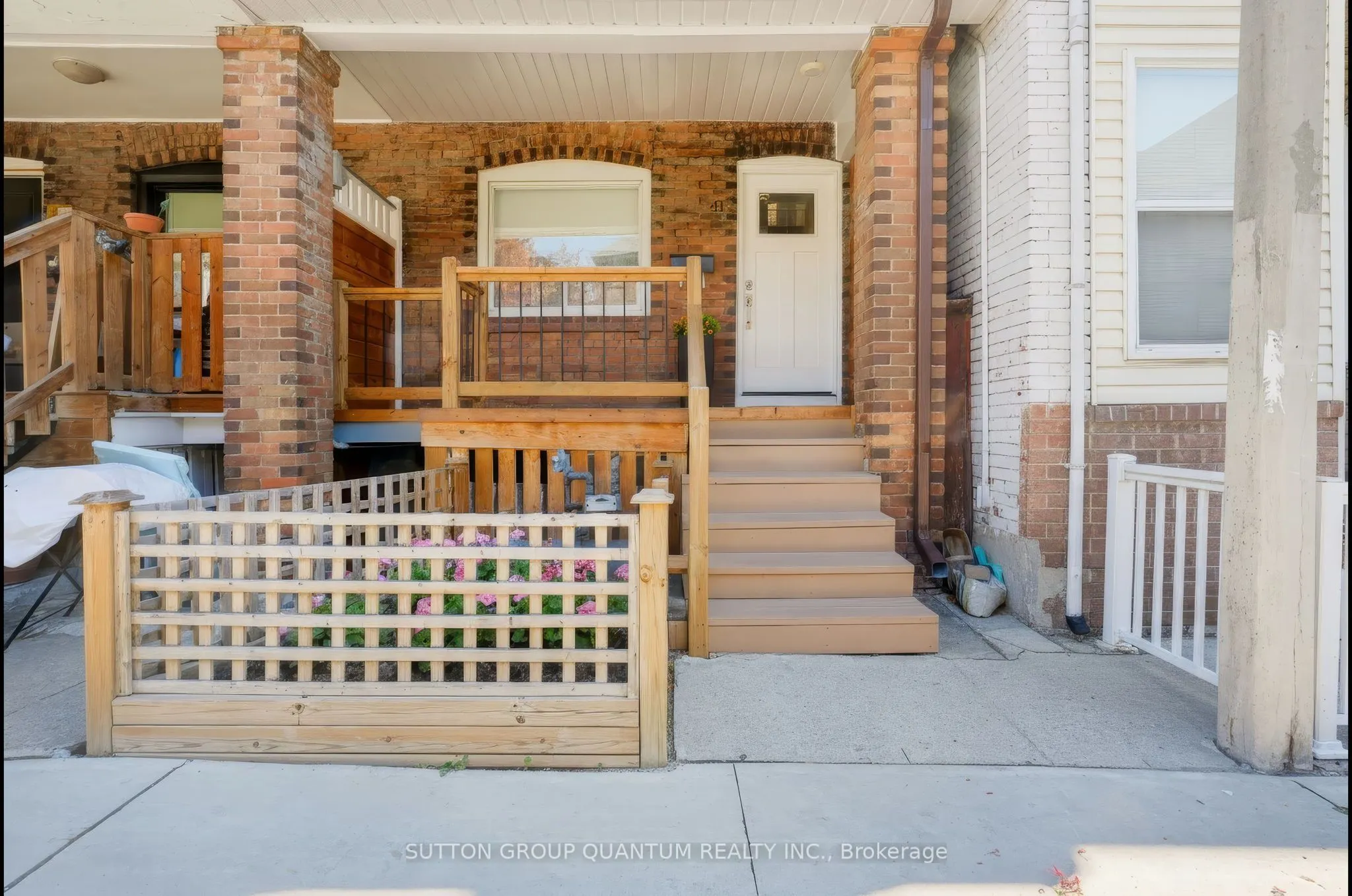 41 Manning Avenue