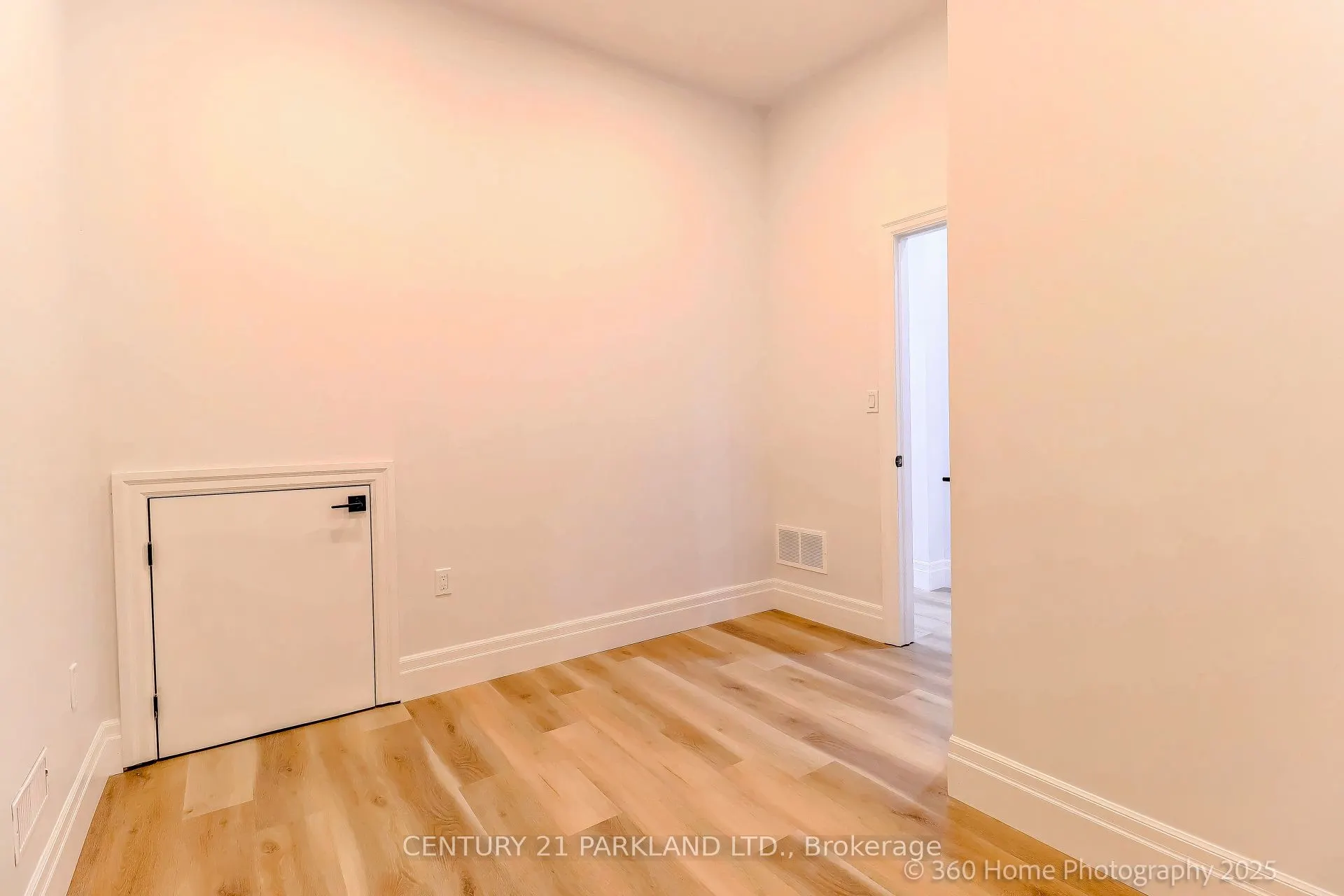 30 Glen Echo Avenue