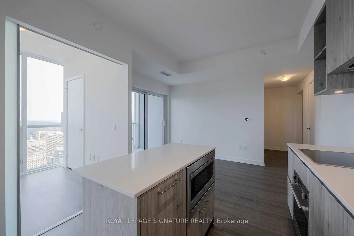 1 Yorkville Avenue #4308