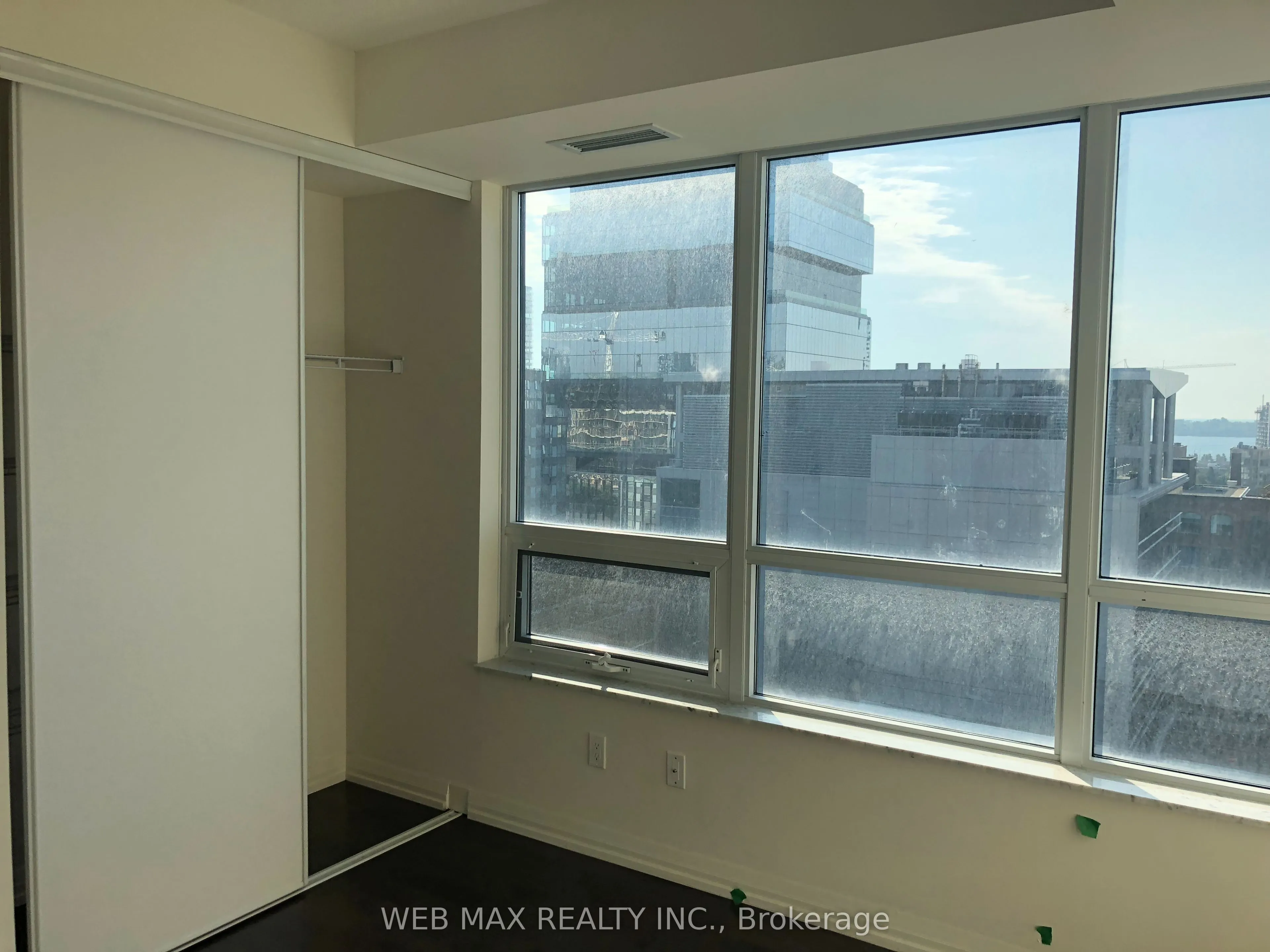 460 Adelaide Street E #1528